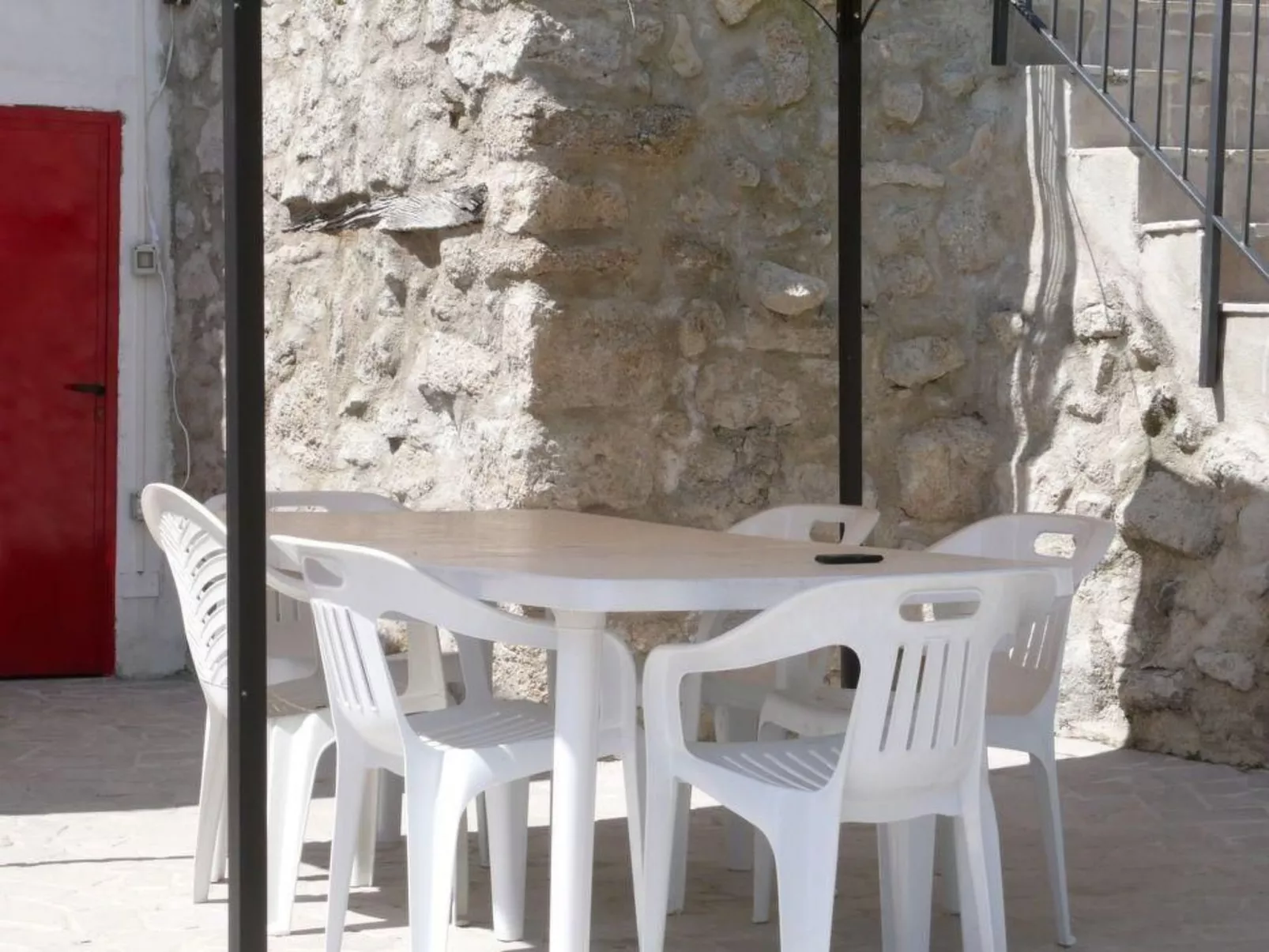 'Elvira Basilico' mit Terrasse-Buiten