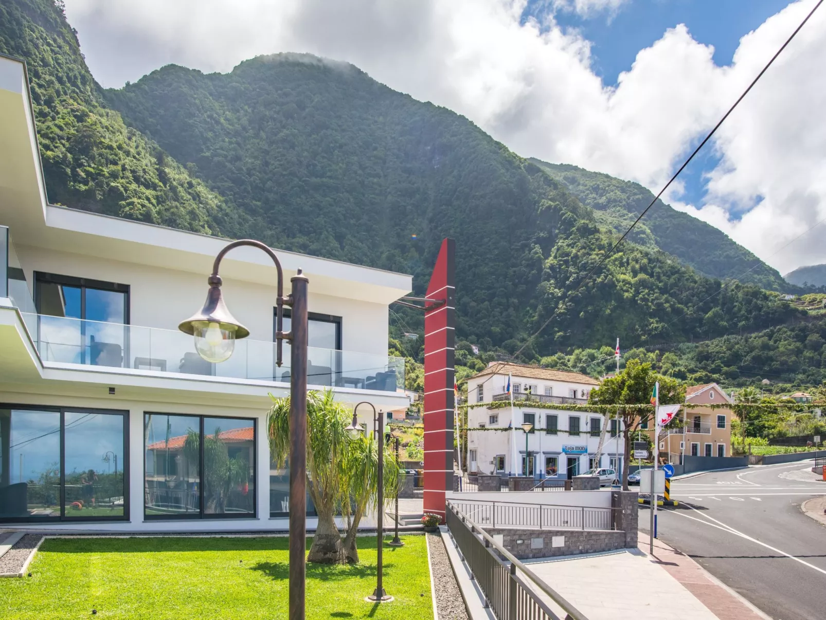 Haus Enxurros in Ponta Delgada-Buiten