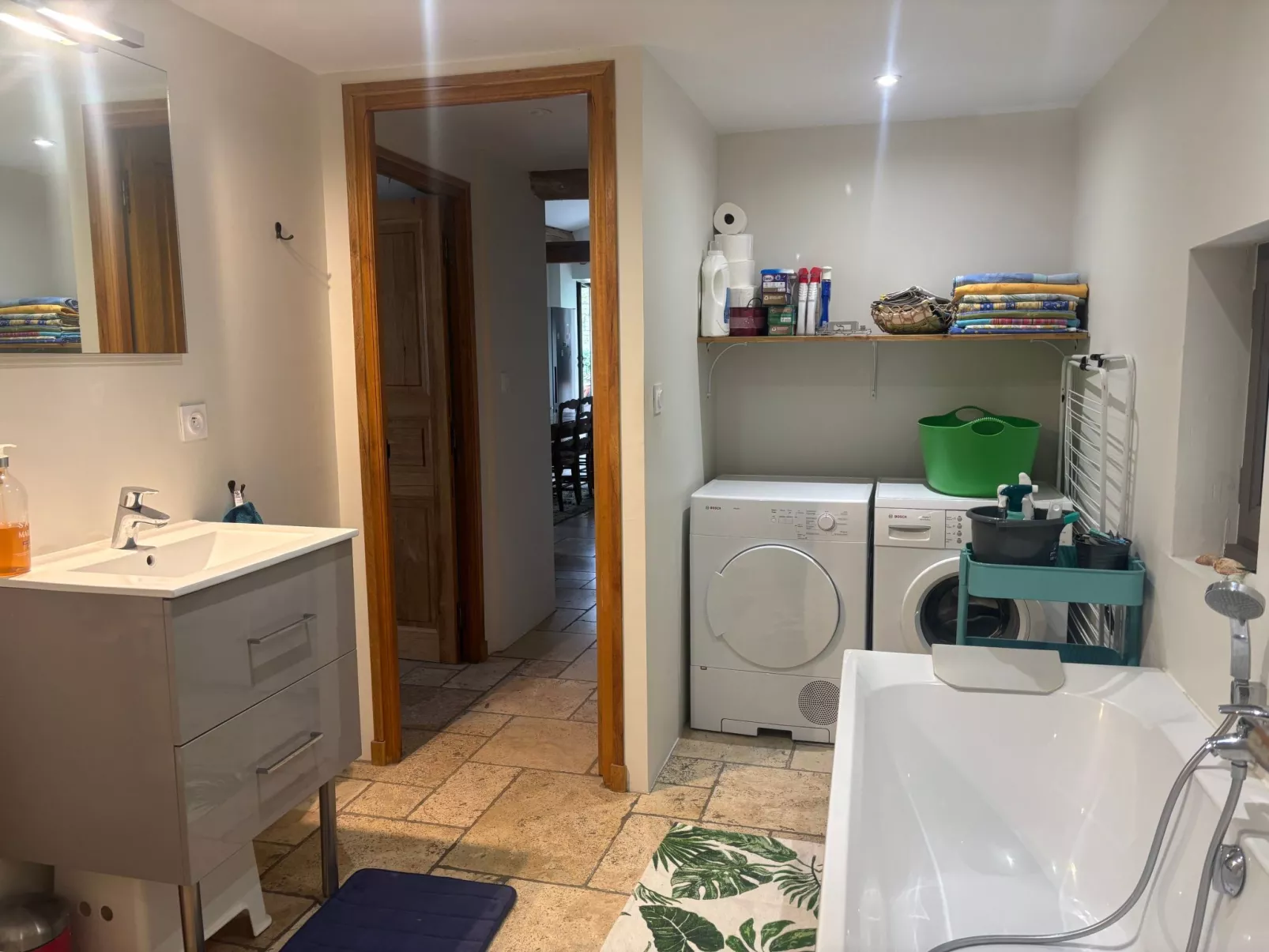 Dorfhaus in provencal mit Pool-Binnen