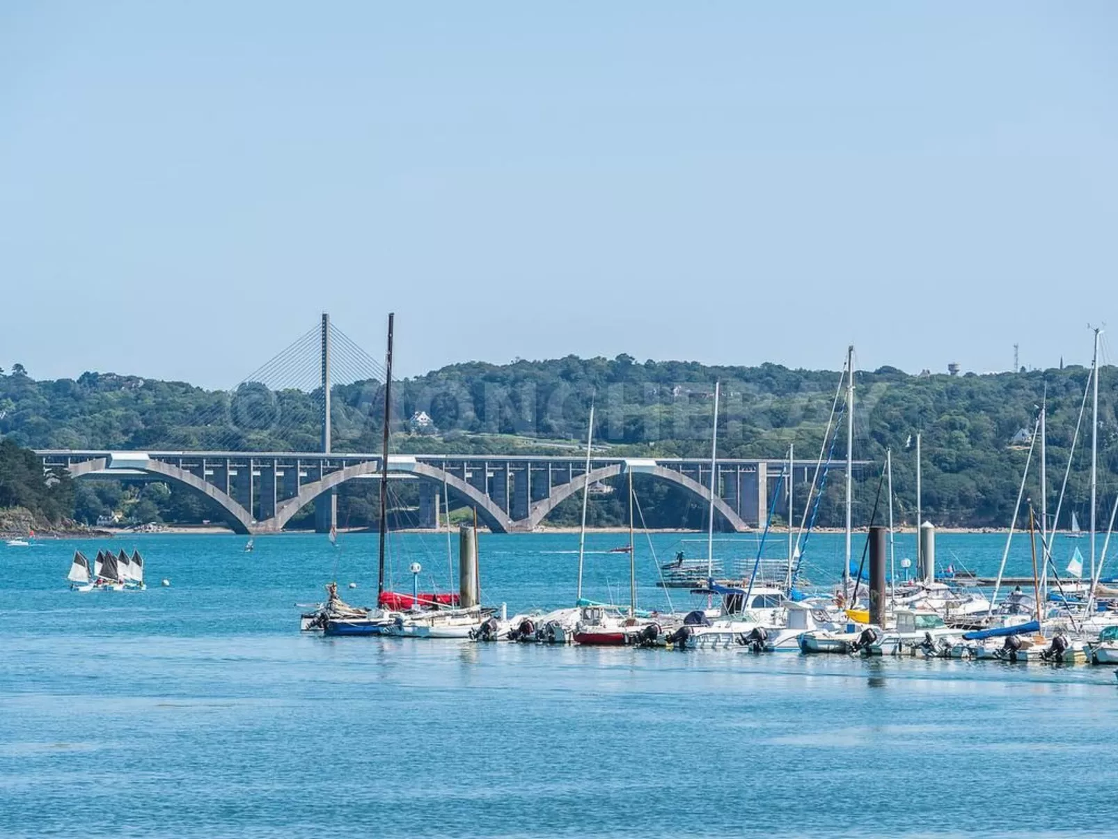 Großes Familienhaus mit schön angelegtem Garten-Buiten