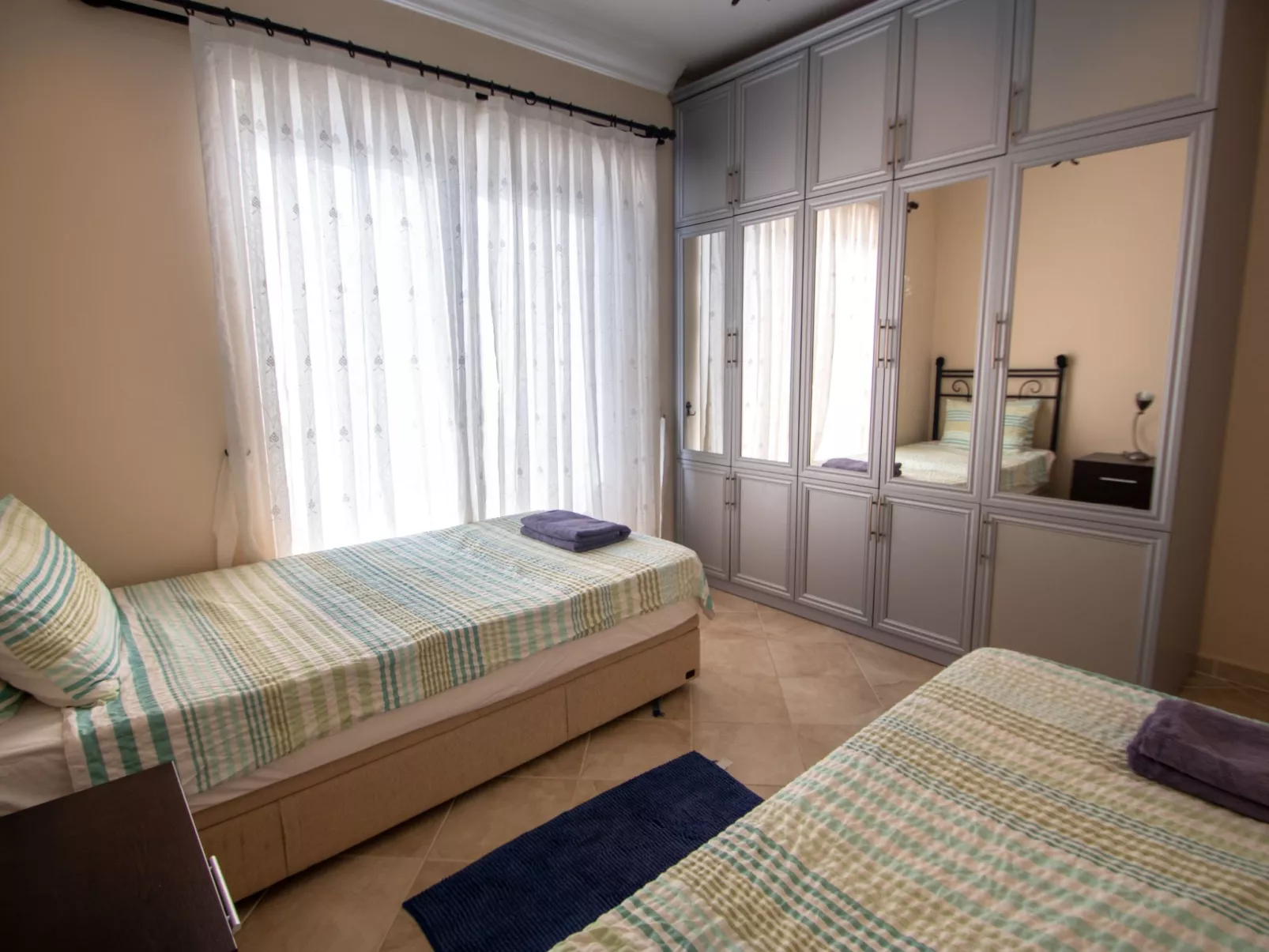 Mit Garten, Grill und Terrasse-Binnen