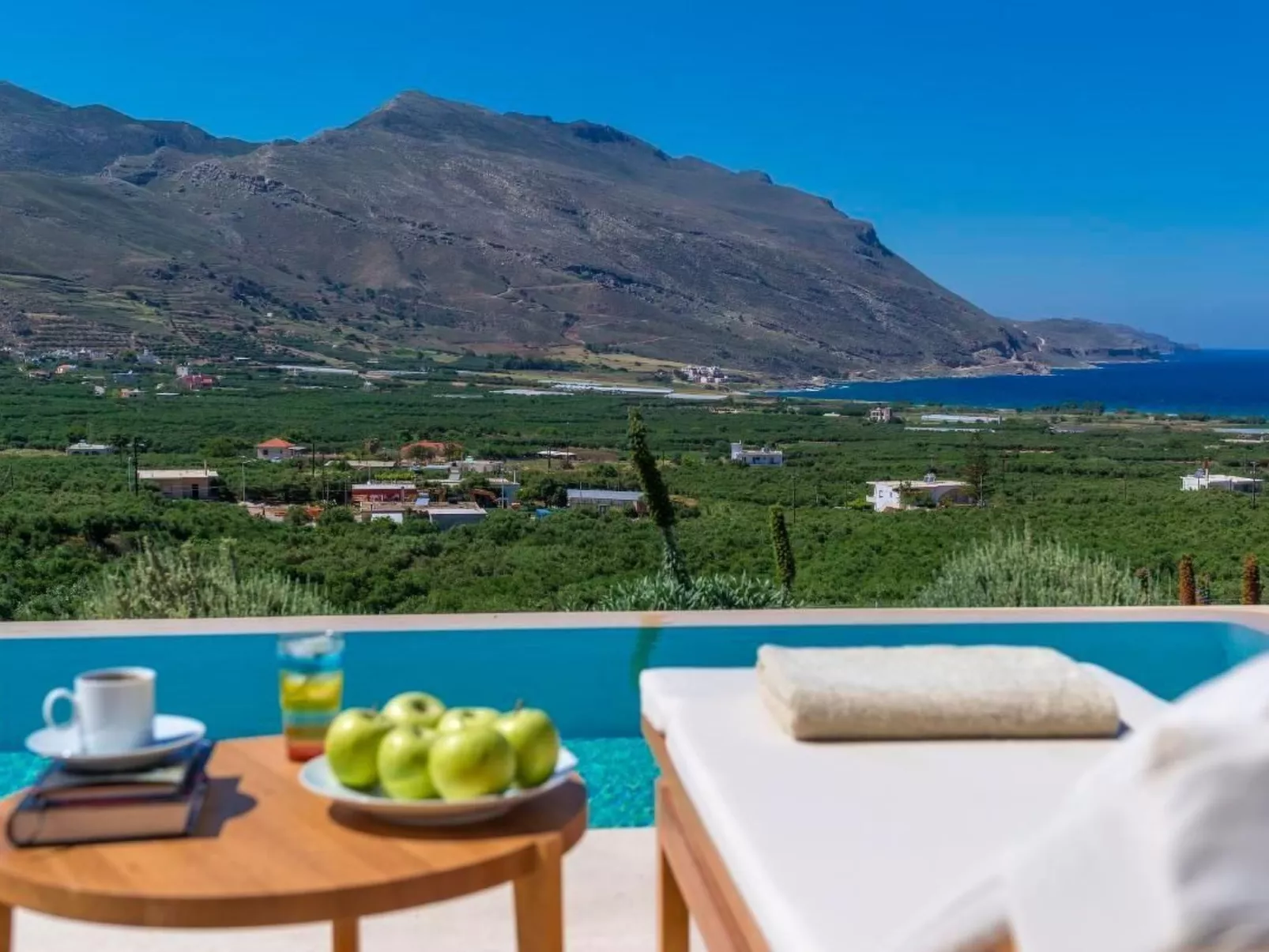 "Villa Charisma" mit eigenem Pool-Buiten