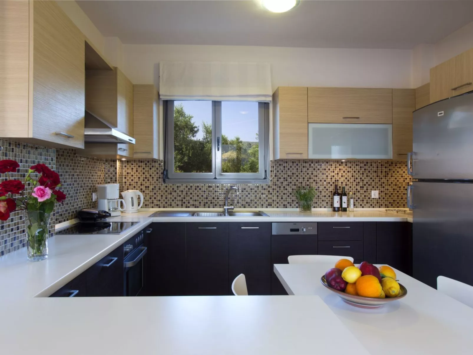 Haus in Arkadi mit Parkplatz vor Ort-Binnen