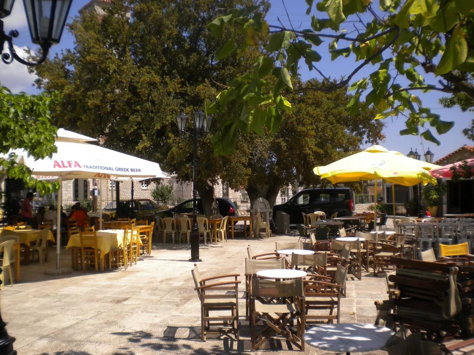 Steinhaus in Leonido mit Parkplatz-Image-tags.info