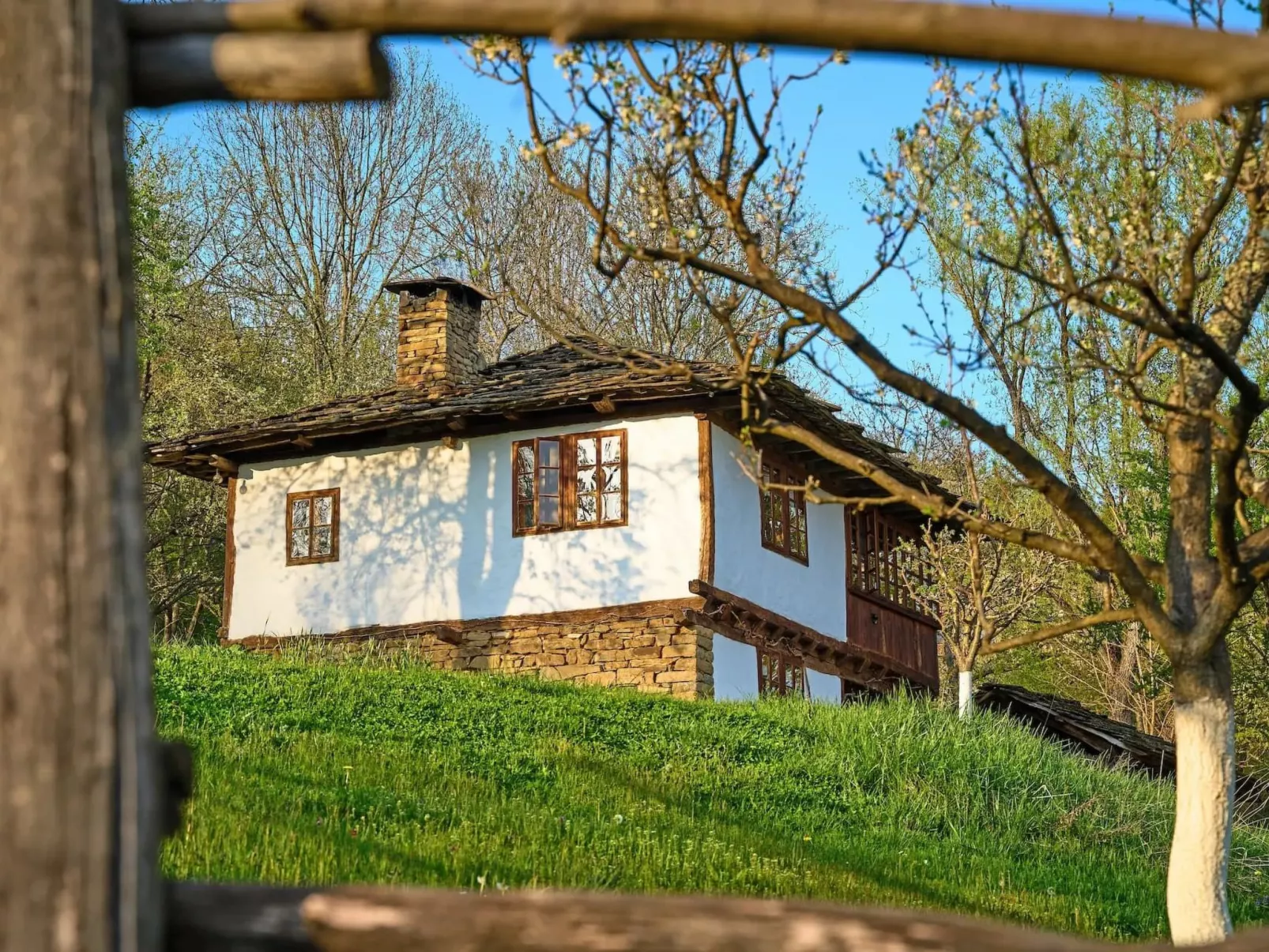 Authentisches Haus mit Bergblick - Karashka-Buiten