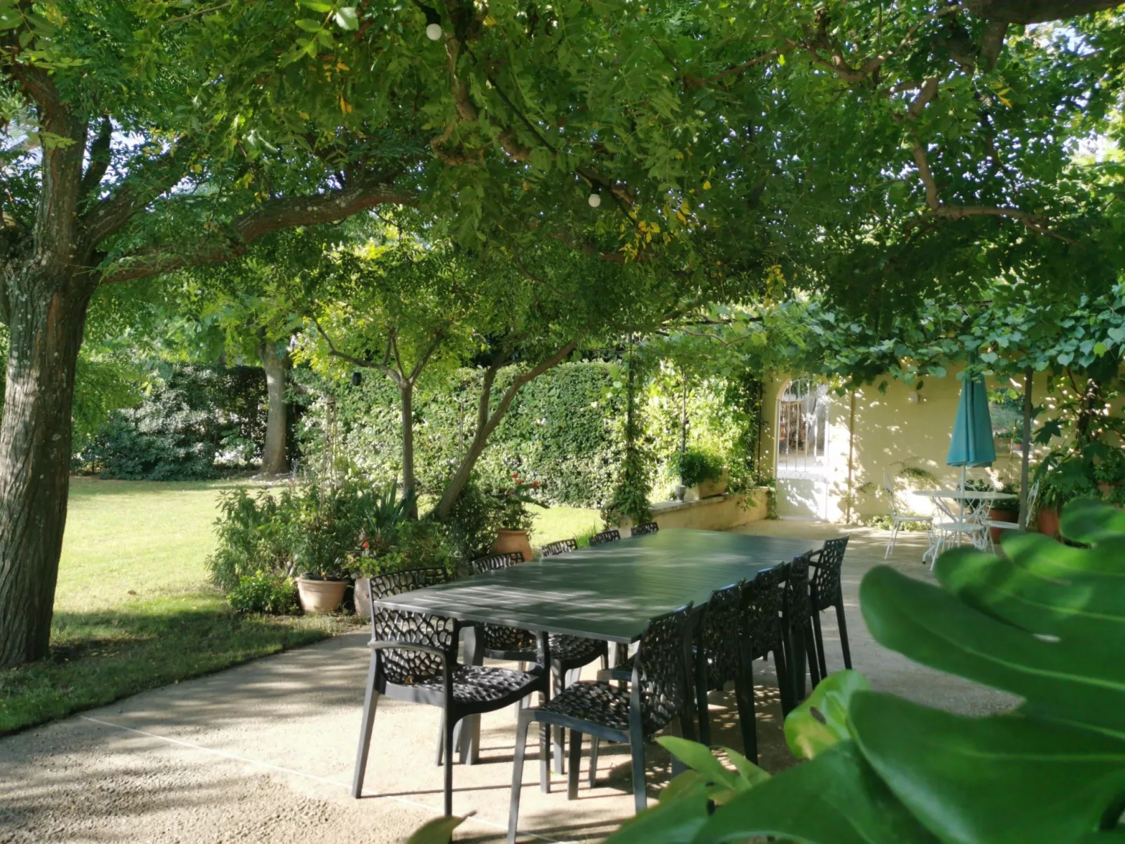 Auf dem Land mit Pool-Buiten