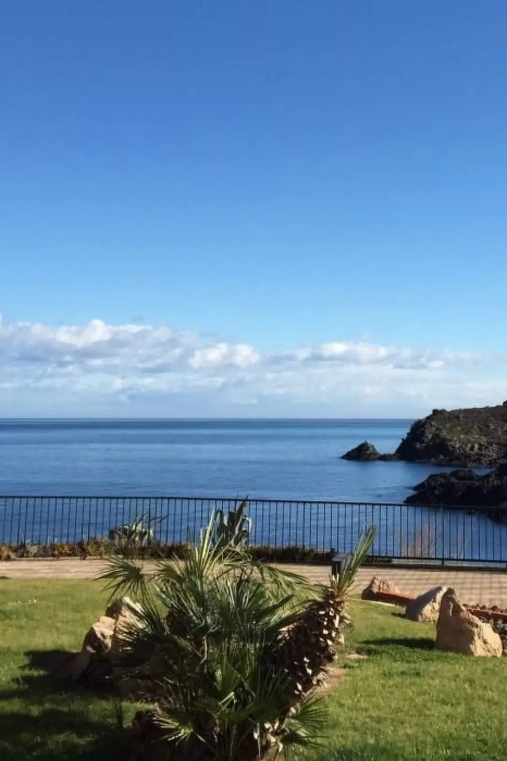 Mit Blick auf das Wasser