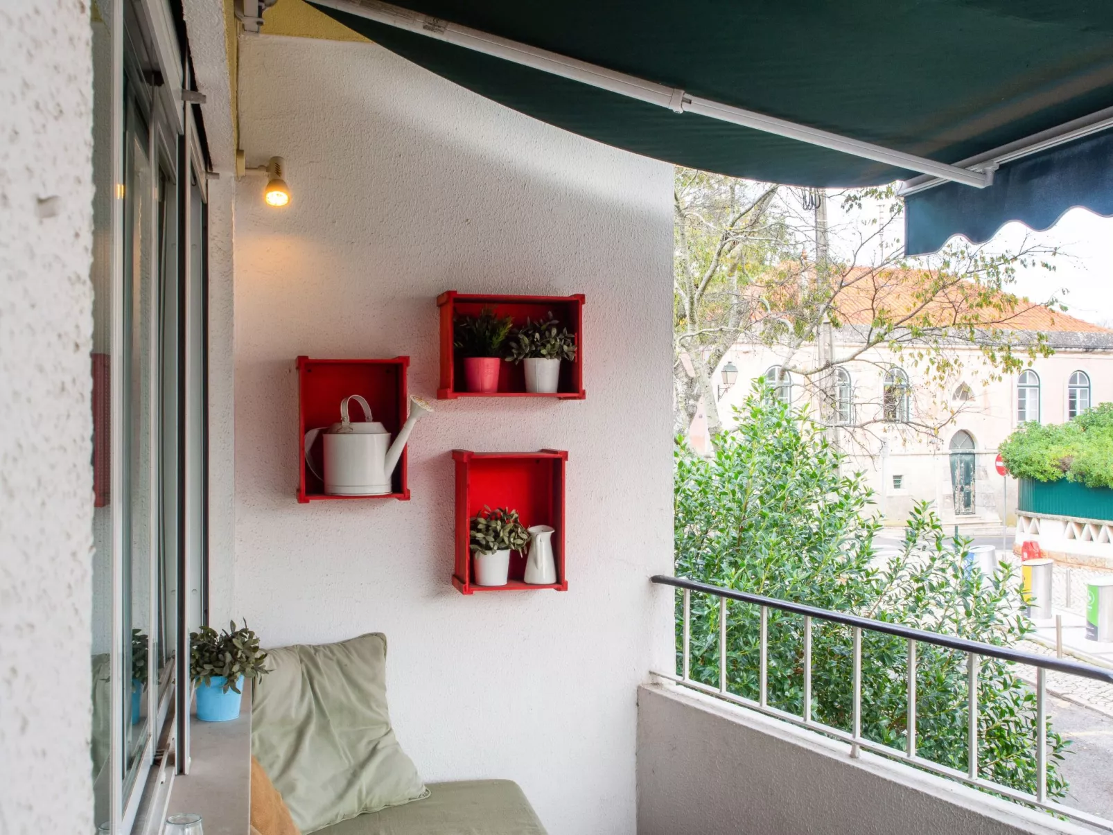 Neue, lichtdurchflutete Wohnung im Zentrum-Buiten