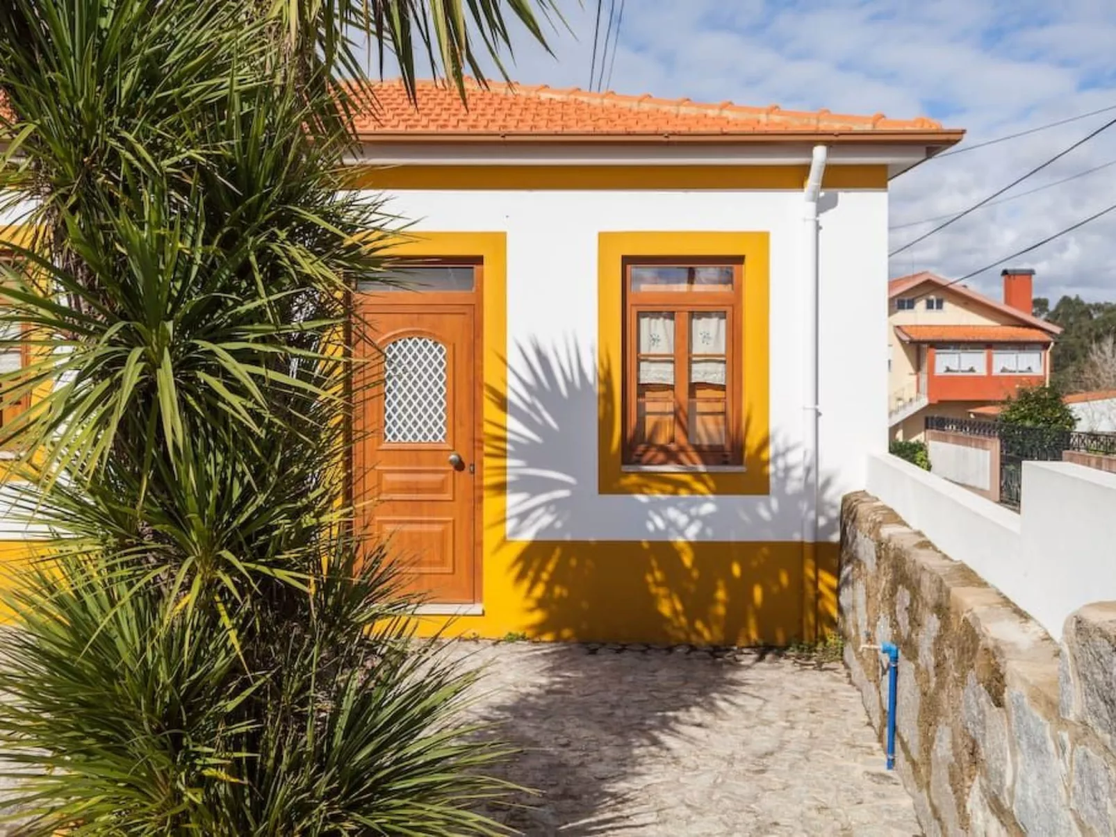 Mit Garten, Grill und Terrasse-Buiten