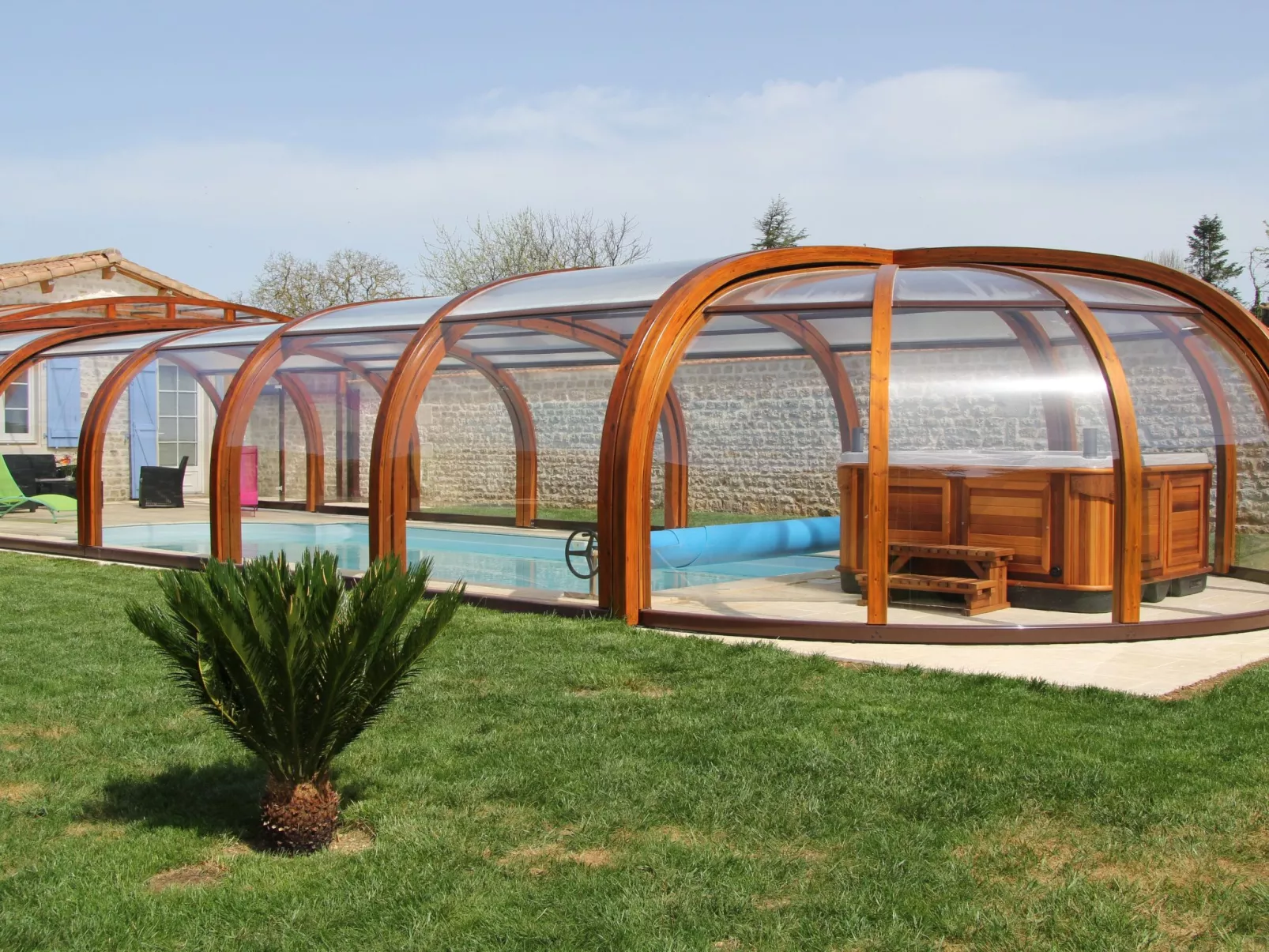 Villa "La Bergerie" mit Privatpool und Spa-Buiten