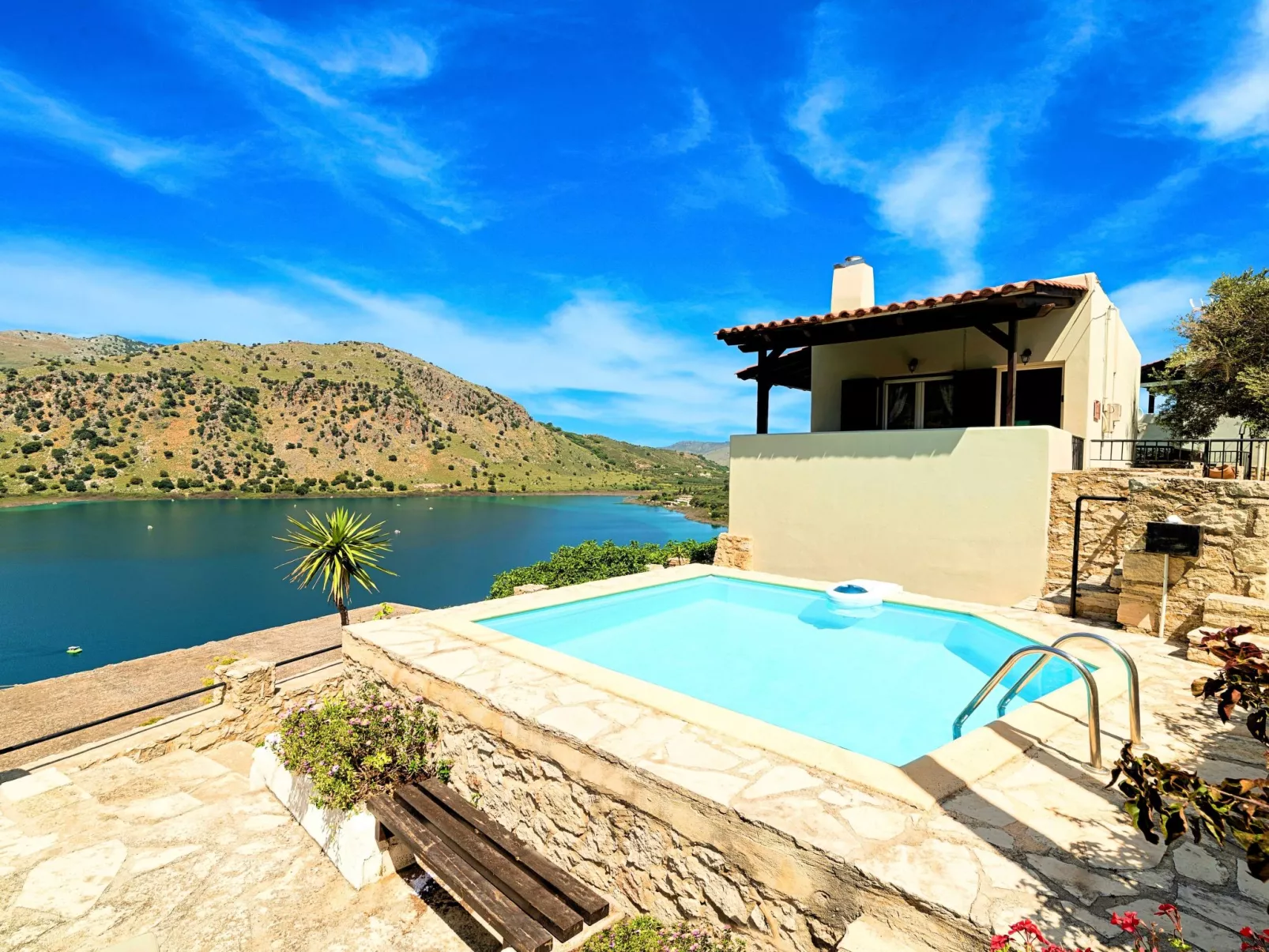 Du Lac Alpha Villa Privater Pool-Buiten