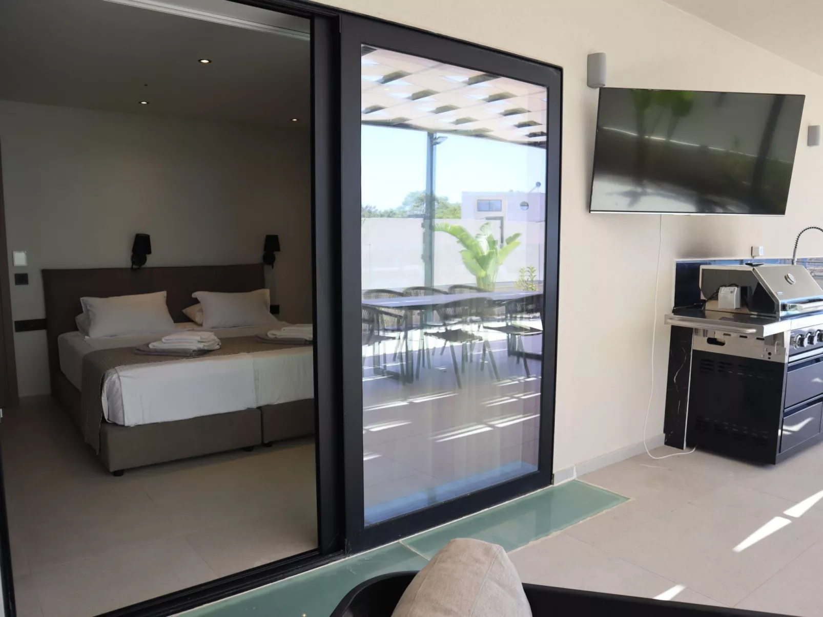 Trapezia Luxury Living - Spinell-Wohnung-Buiten