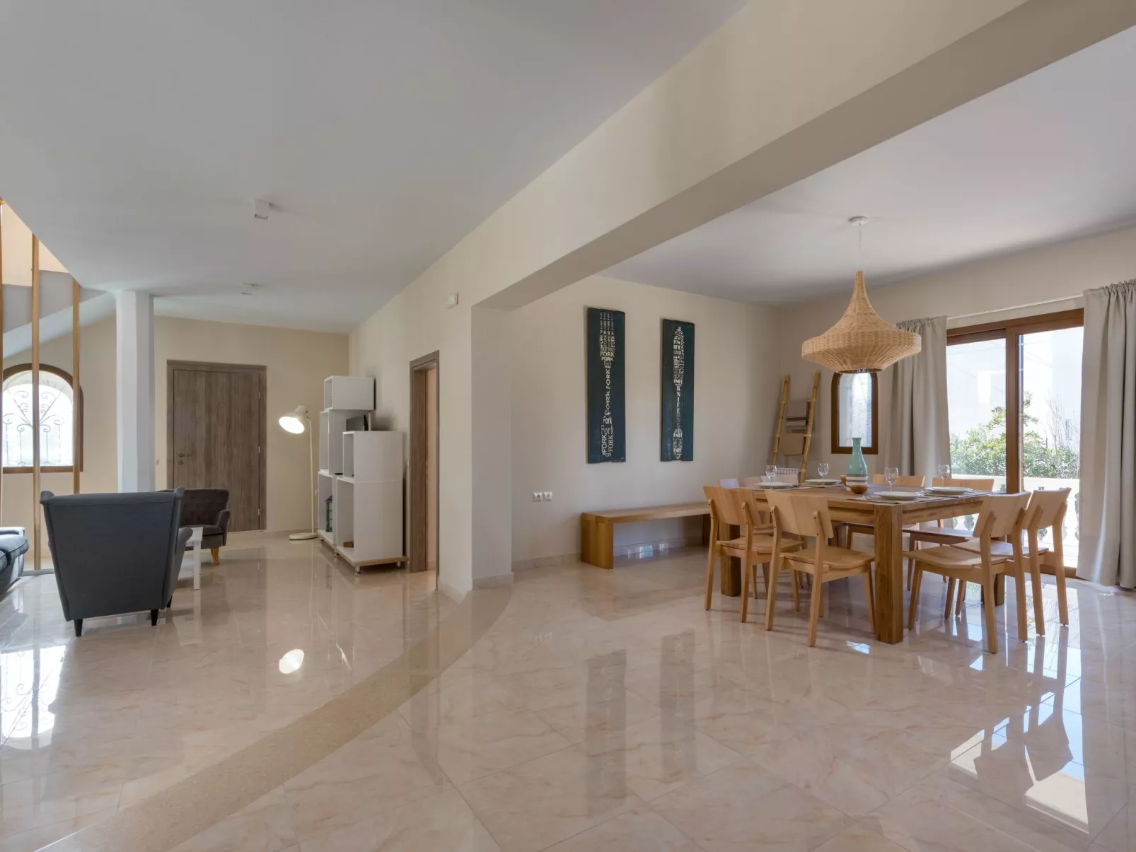 Geräumige Villa Evelyn für 10 Personen mit Pool-Binnen