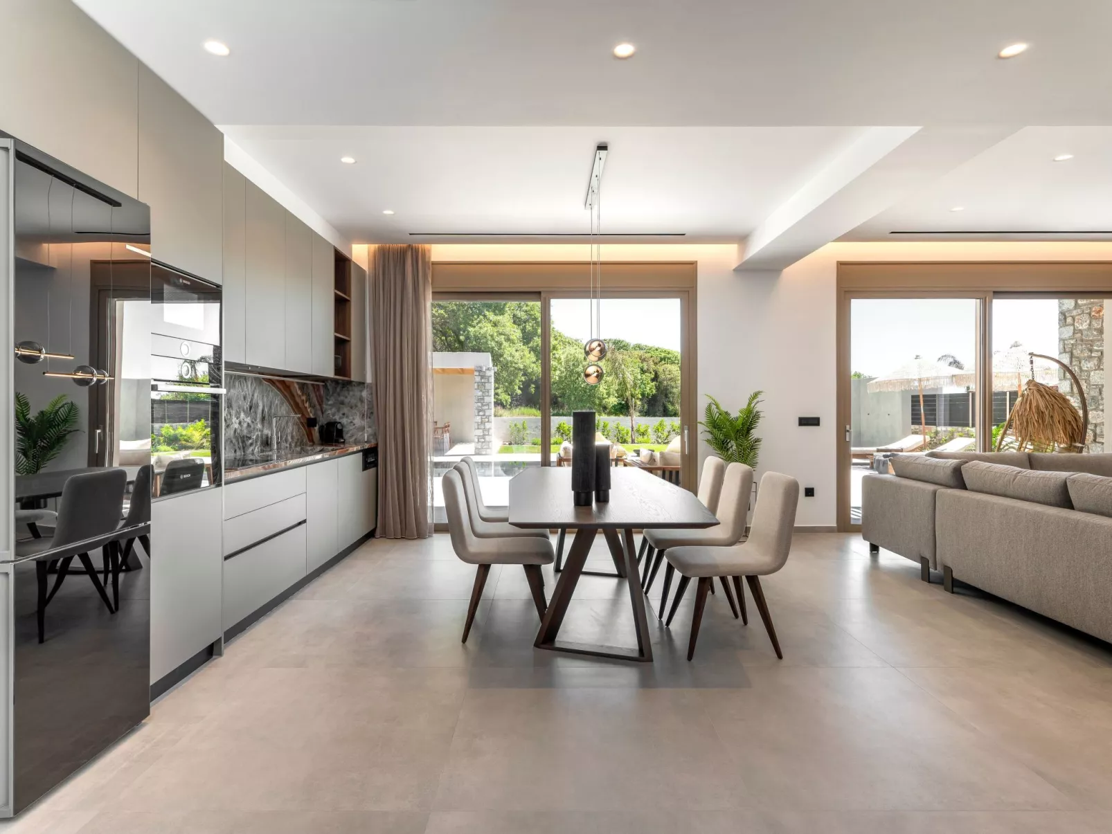 Emerald Estate-Binnen