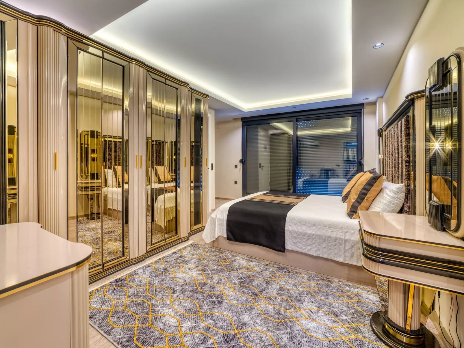 Luxuriöse Villa mit privatem Pool in Alanya-Binnen