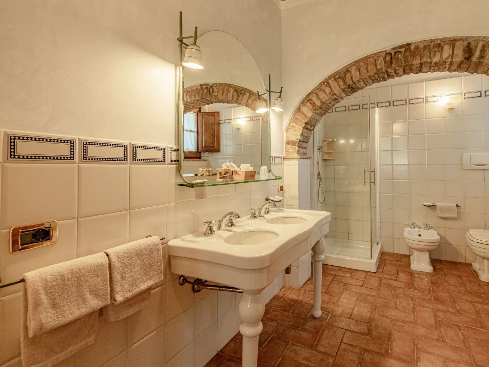 "Archi B4 sanguineto"-Binnen