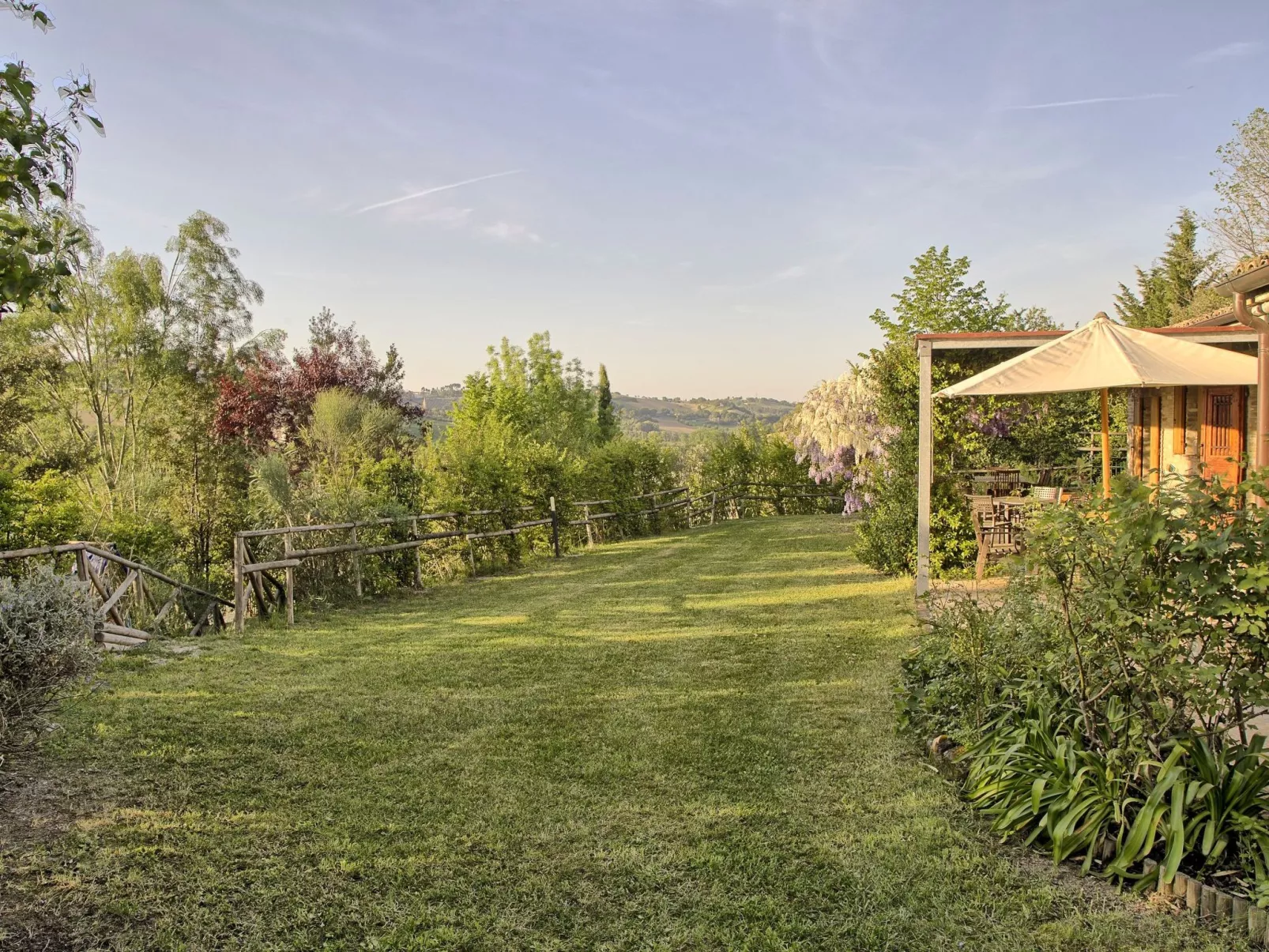 Haus in Ostra mit privatem Pool