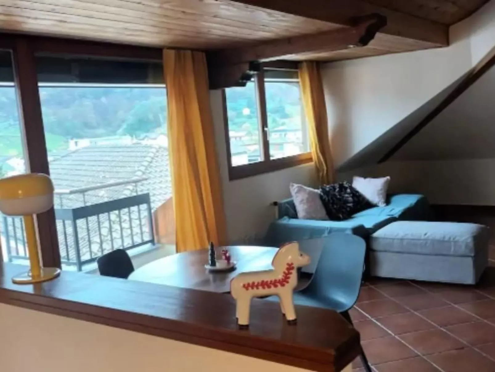 Wohnung mit Bergblick-Binnen