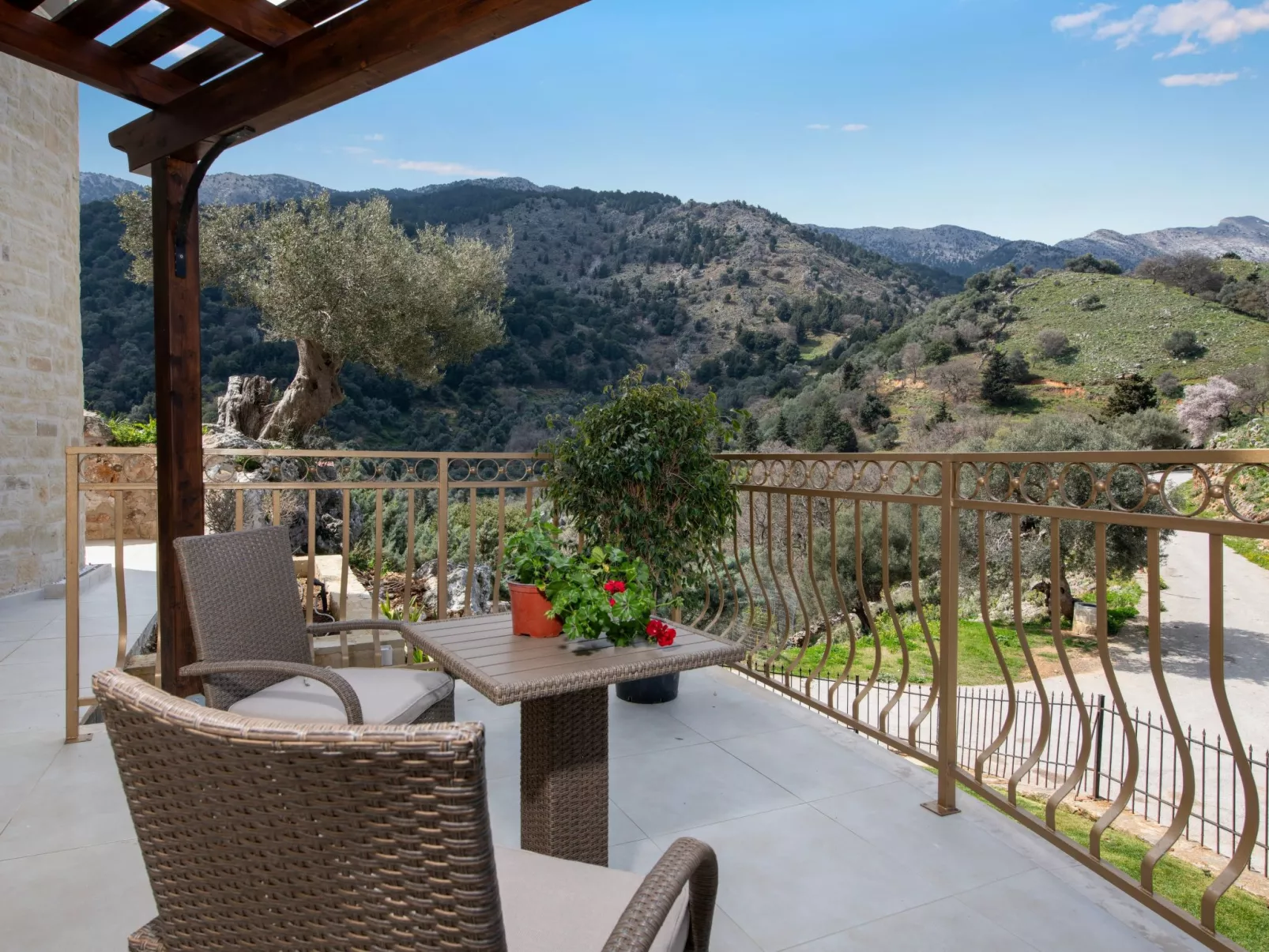 Geroulios Kastro Villa II"Free"Beheizter Pool, Whirlpool-Buiten