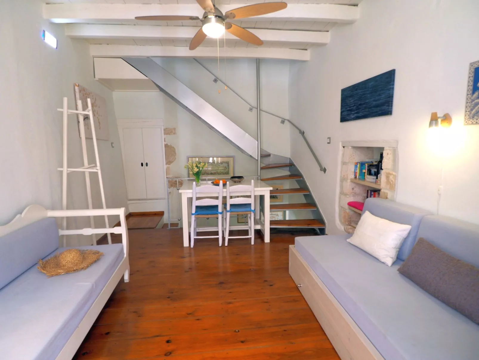 Venetian house-Binnen