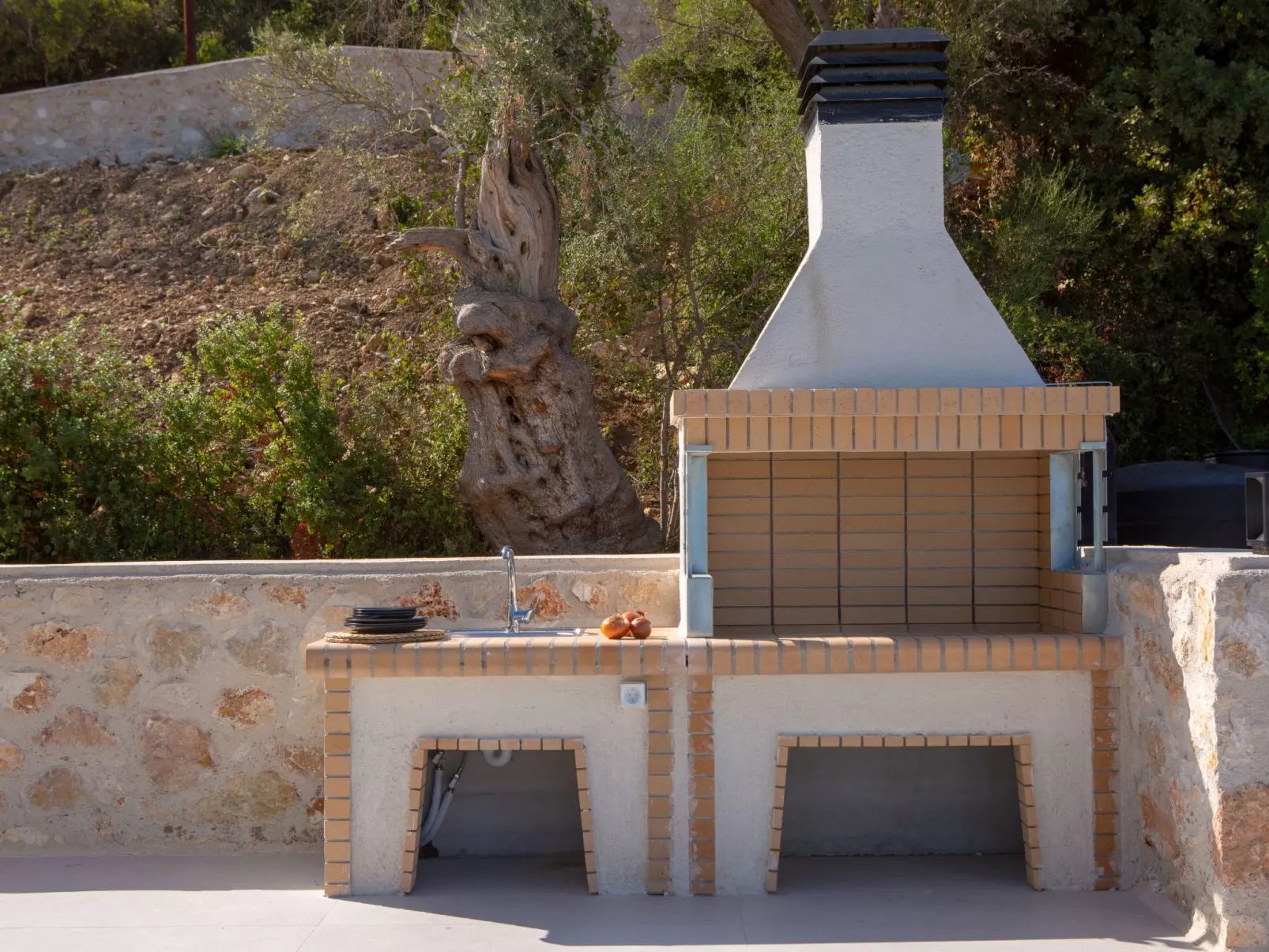 Ferienvilla "Yoni Villa" mit Infinity Pool-Buiten