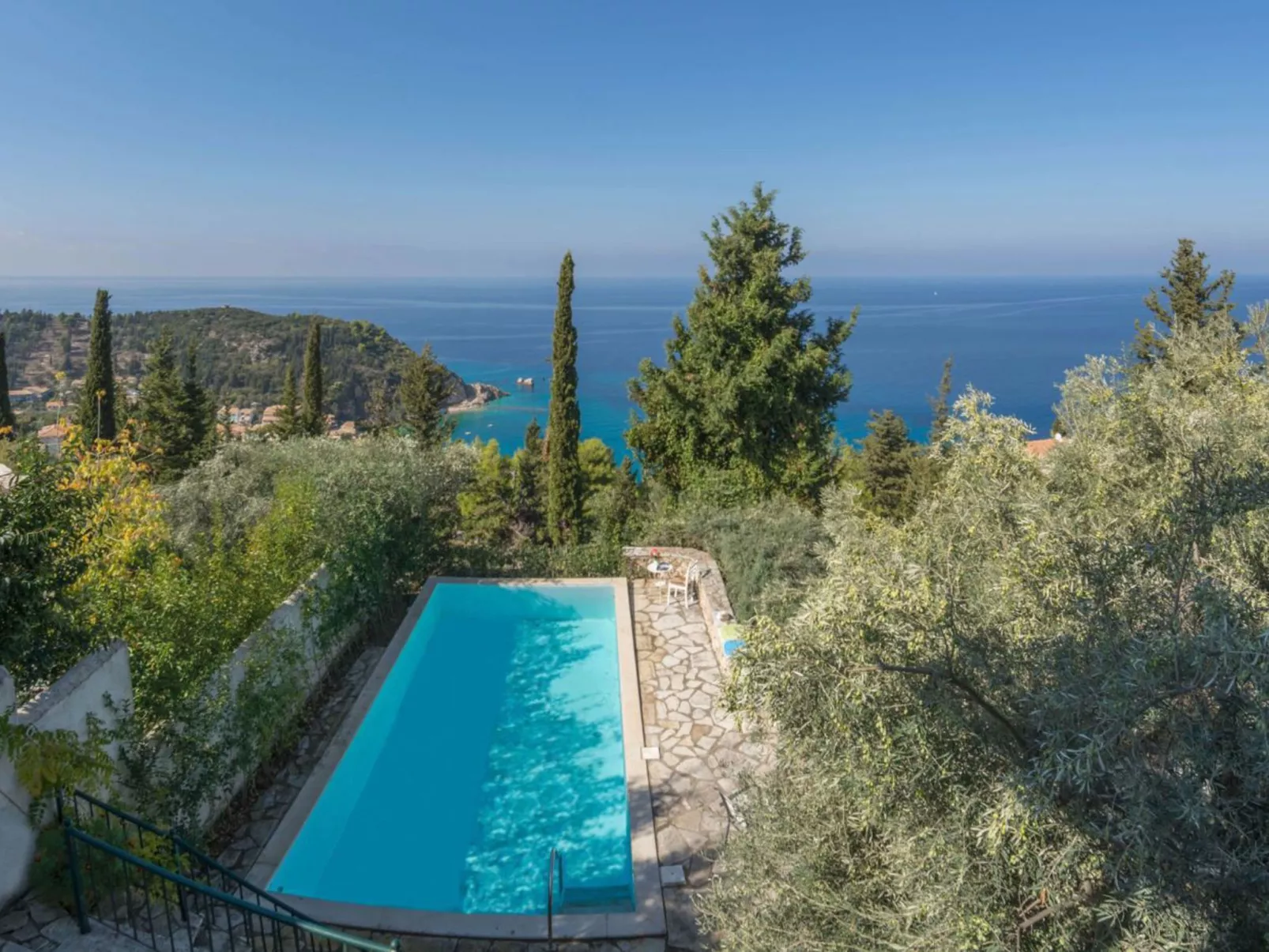 Villa Isola Bella mit atemberaubender Aussicht-Buiten