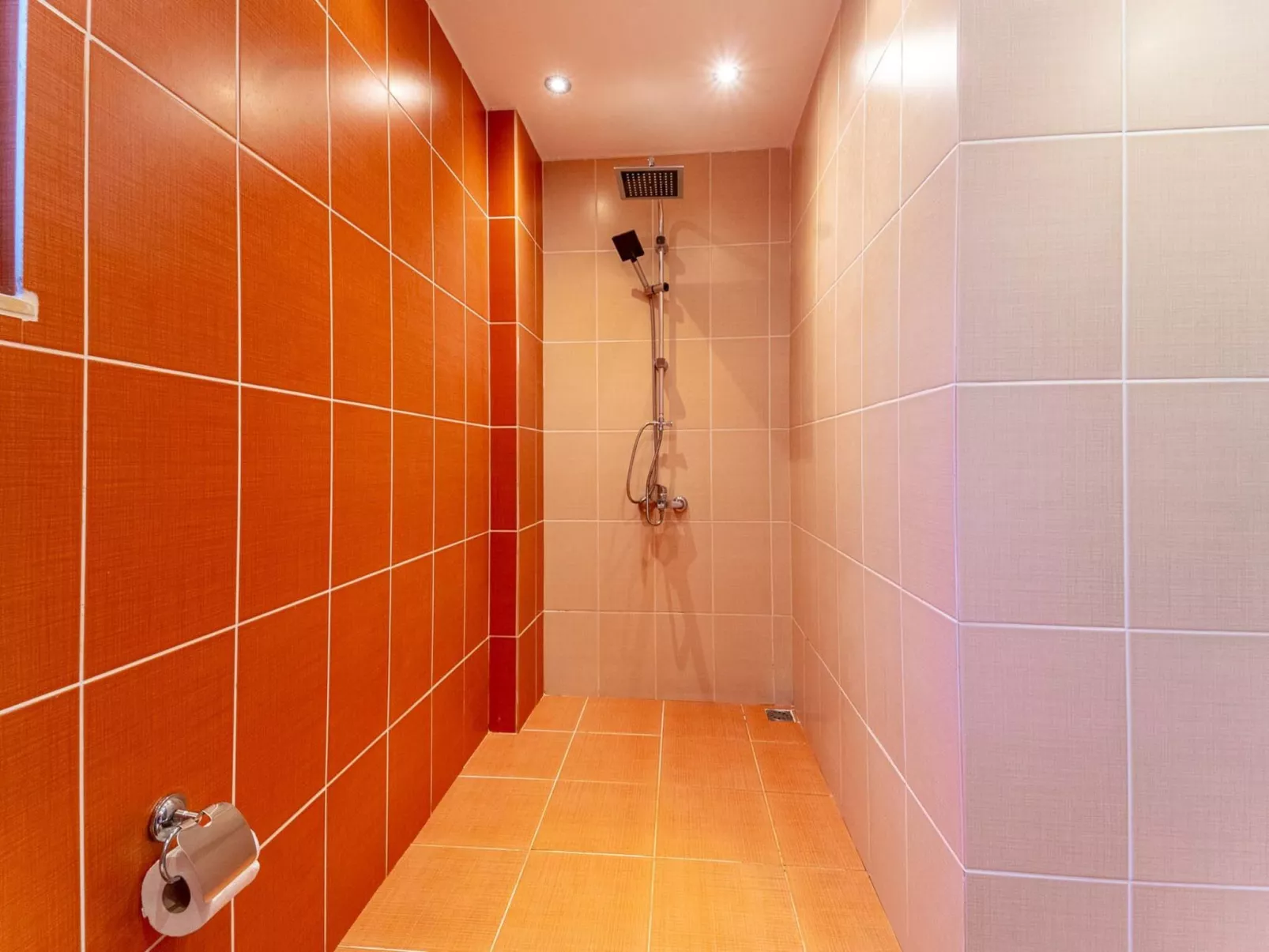 Villa aus Naturstein für 8 im Zentrum von Kalkan-Binnen