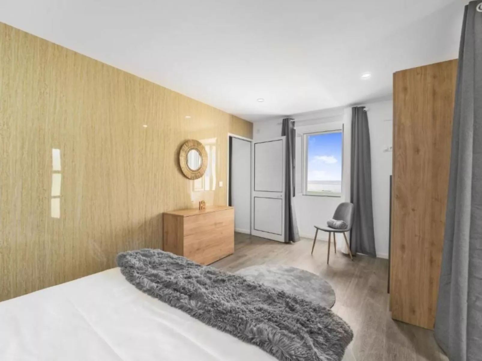 "Telvina House" mit eigenem Garten-Binnen