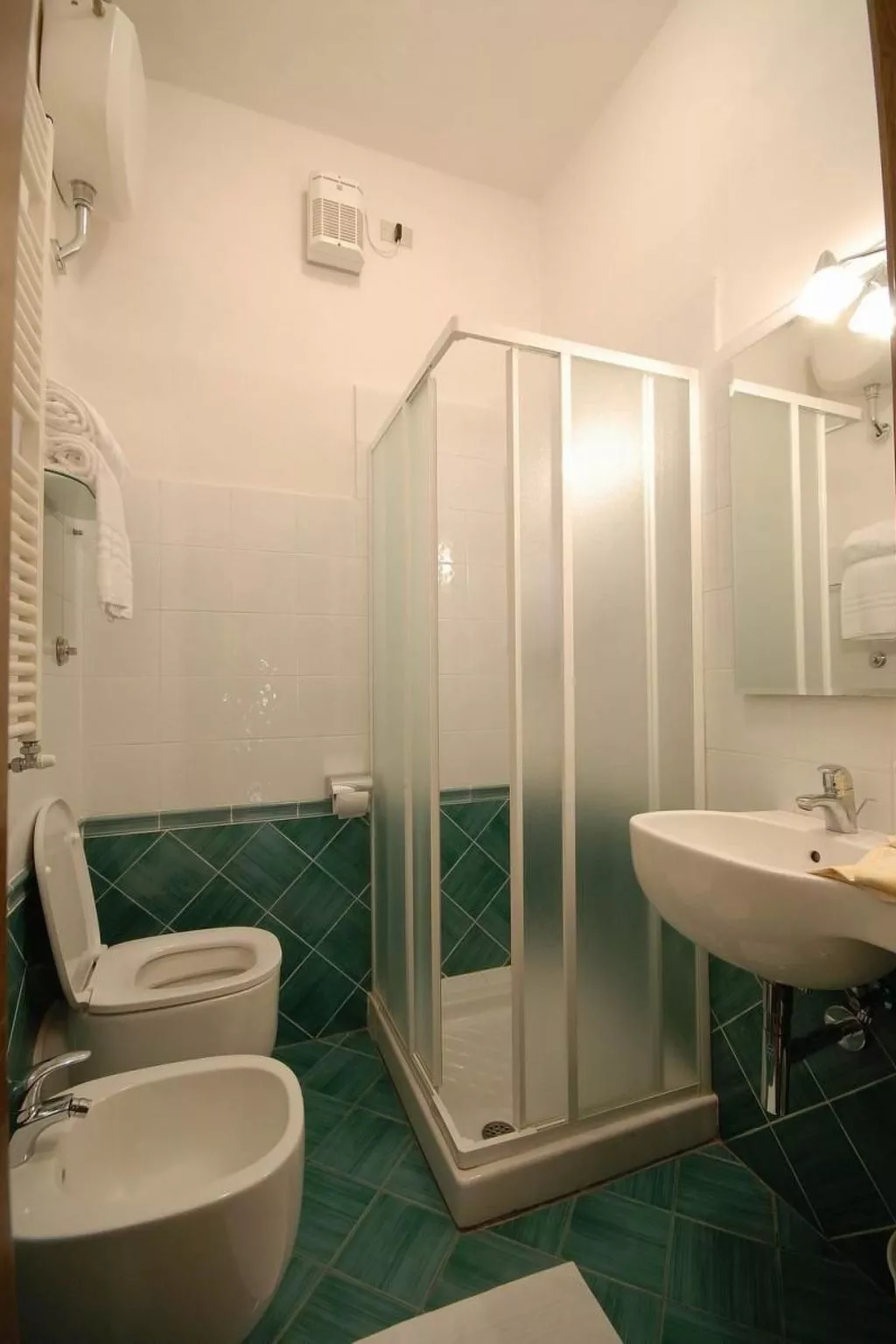 Unterkunft mit Panoramaterrasse, für 4 Personen-Binnen