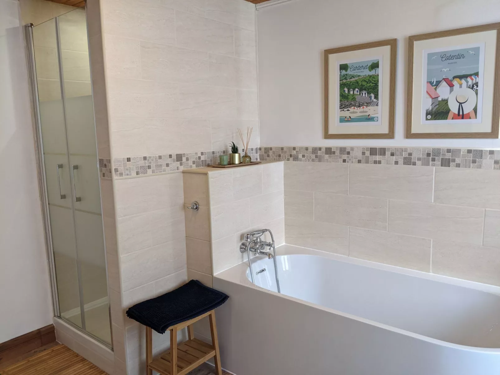 In Vesly mit Beheiztem gemeinsamem Pool-Binnen