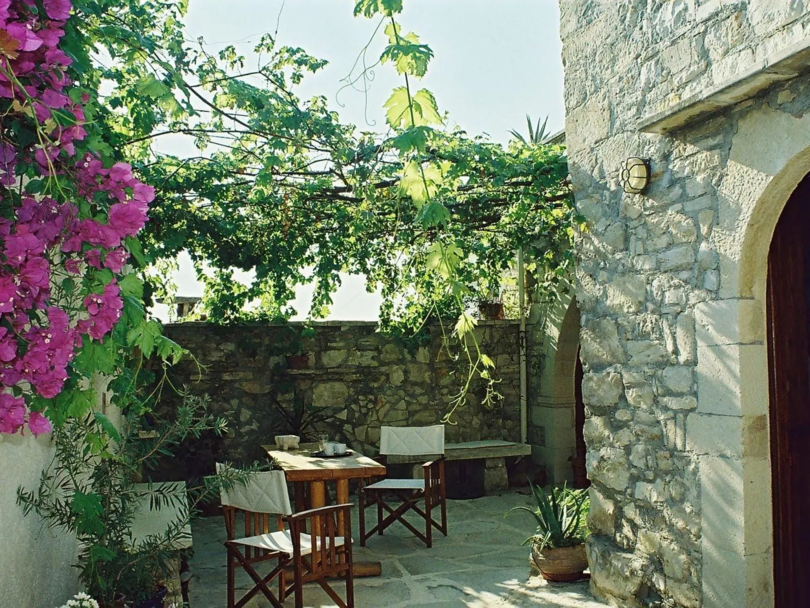 In Douliana mit Großem Balkon-Buiten