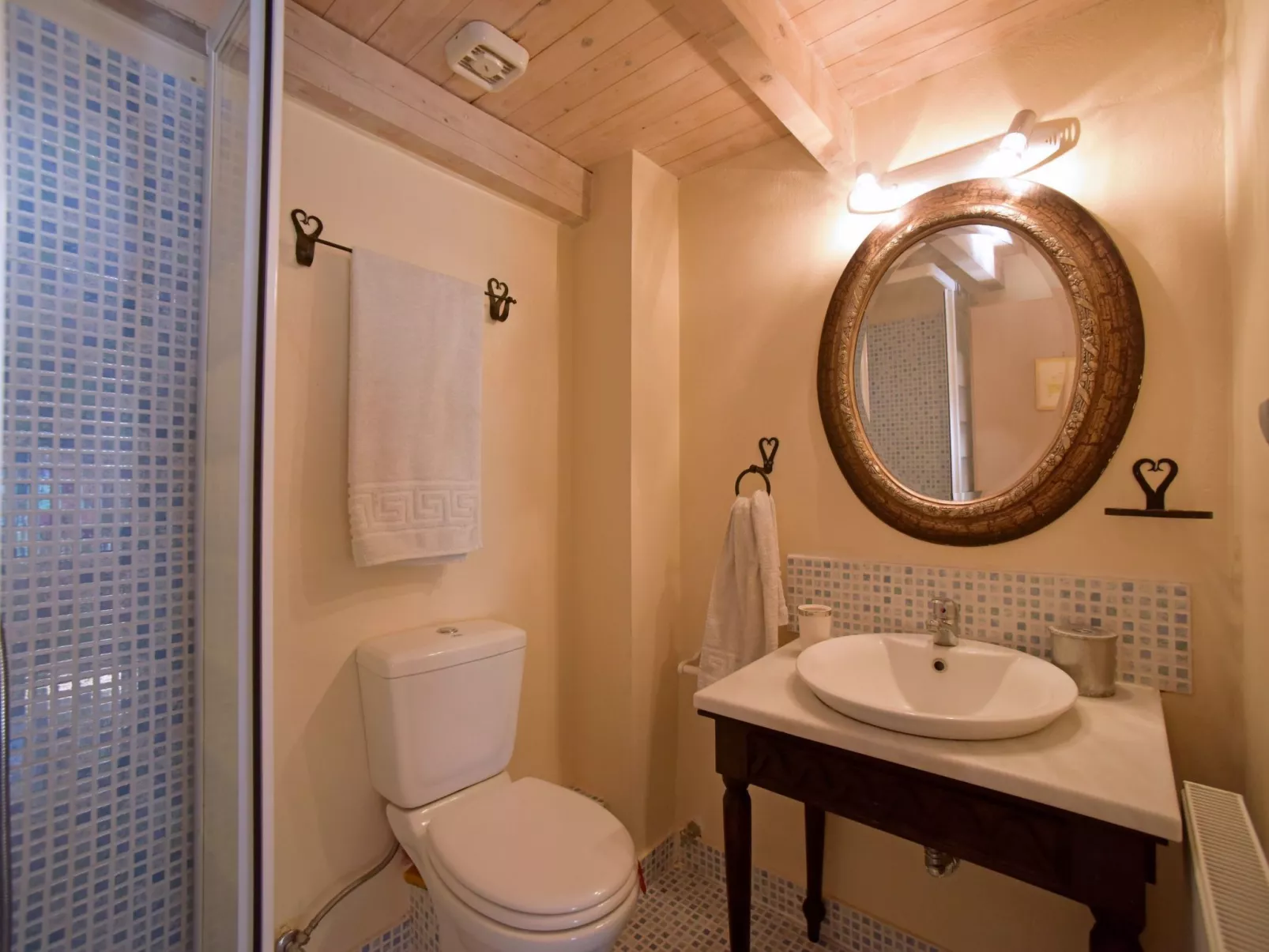 Charmantes Steinhaus in Agios Matheos-Binnen