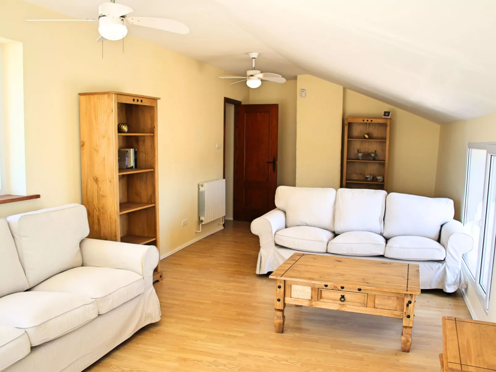 Schönes Haus in Villena mit fabelhaftem Pool-Binnen