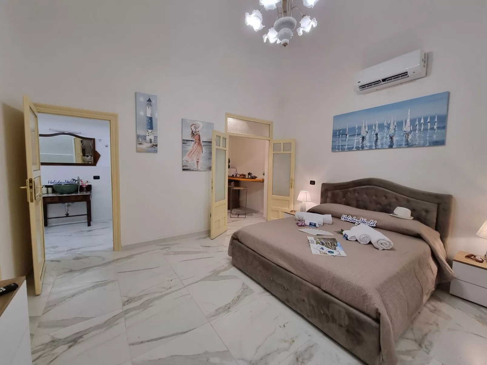 Donna Lidia von Holiday World-Image-tags.info