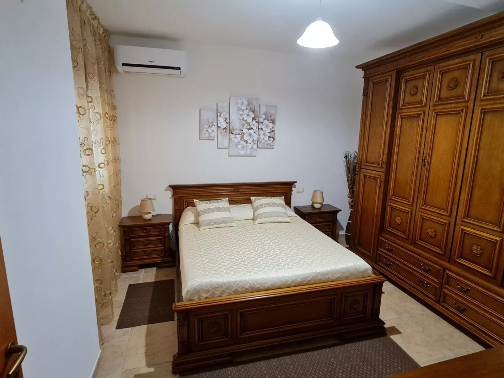 'Chloe-Image-tags.info