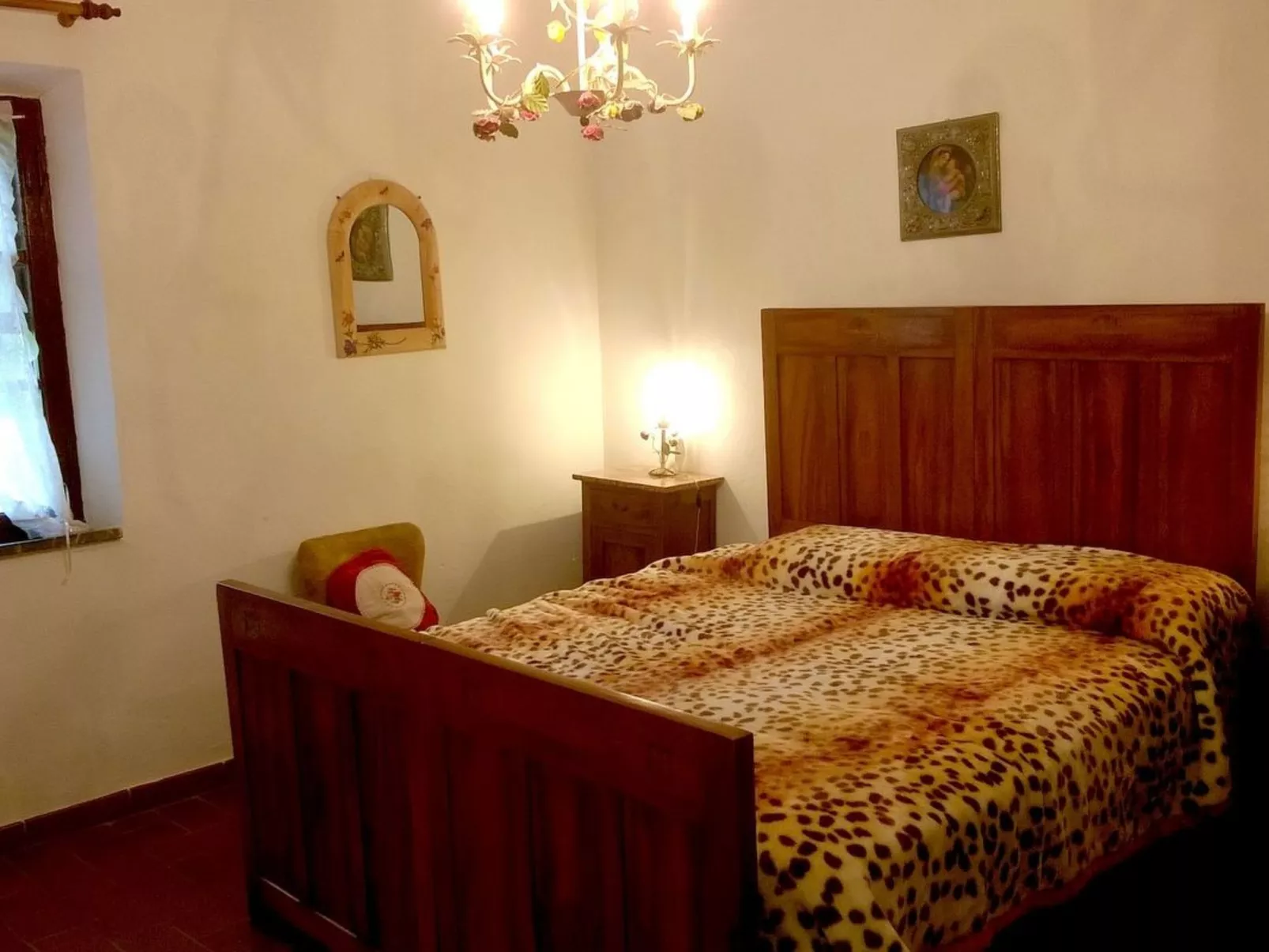 Haus in Marciano mit privatem Parkplatz-Image-tags.info