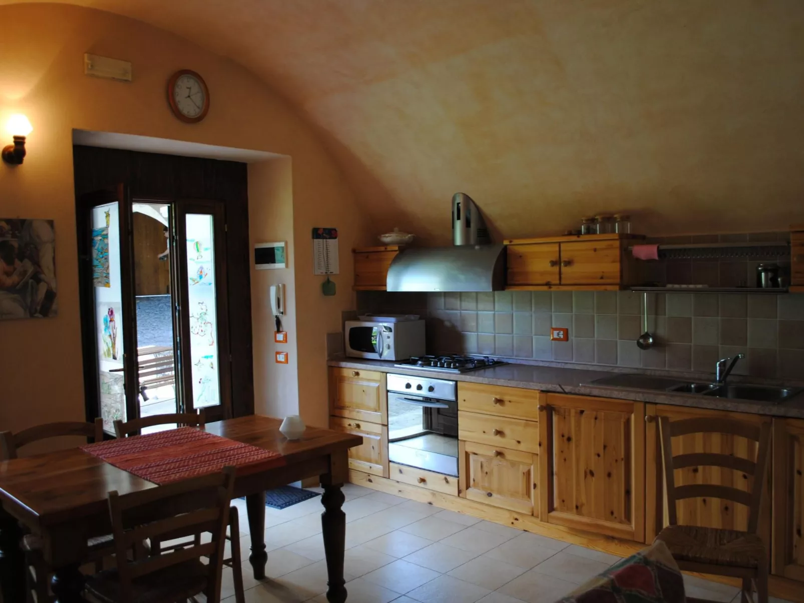 Wohnung in Riva Di Solto mit Kleinem Garten-Binnen