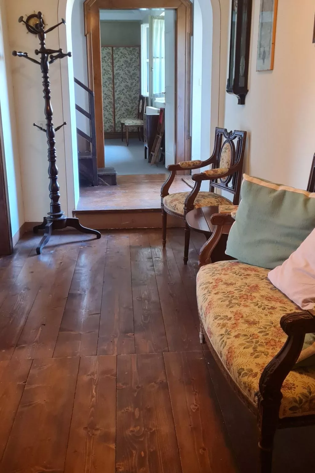 Mit Privatparkplatz-Binnen