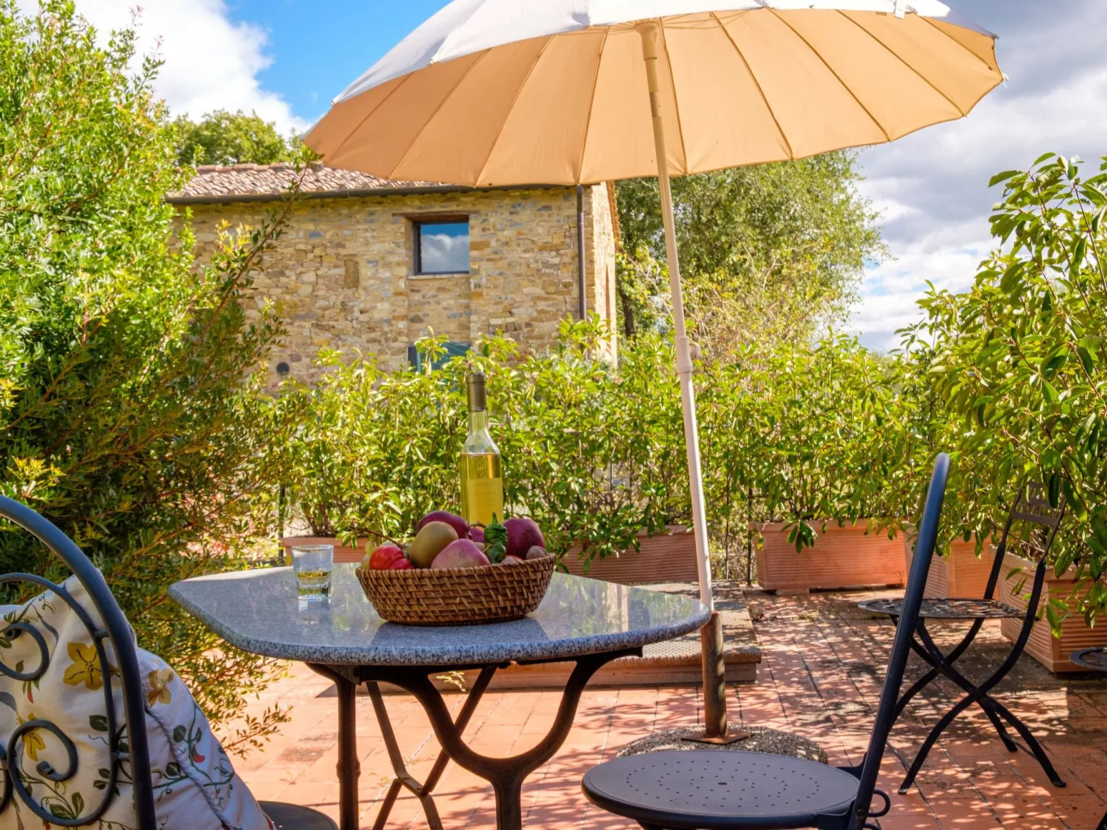 Landgut "Biancospino" mit Gemeinschaftspool-Buiten