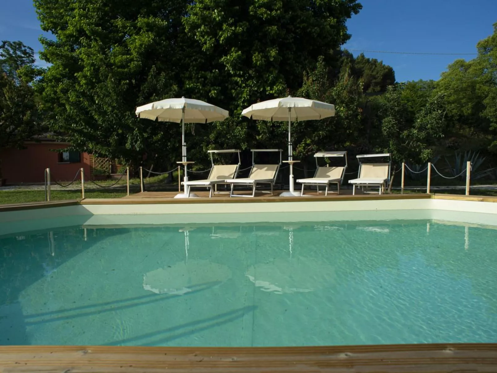 Villa mit privatem, halb versenkbarem Pool in Meeresnähe-Buiten