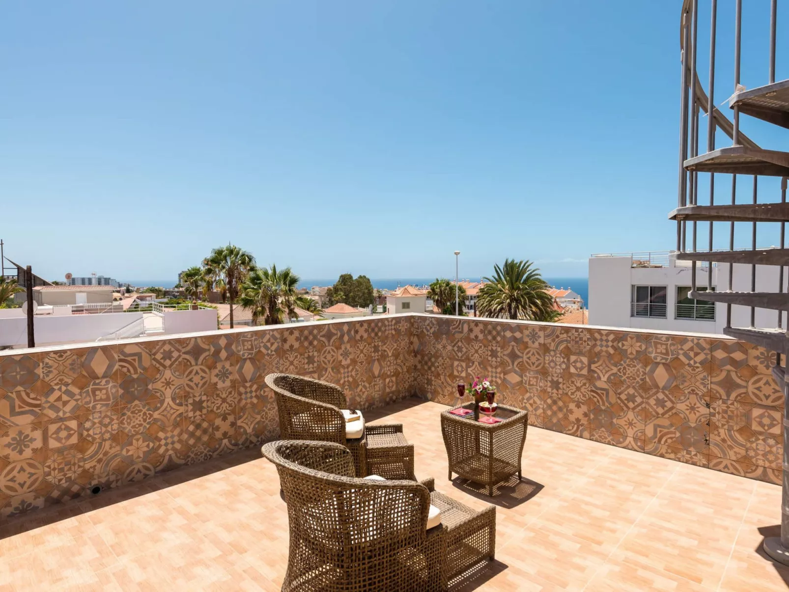 Villa Naranja mit beheiztem Pool und Meerblick