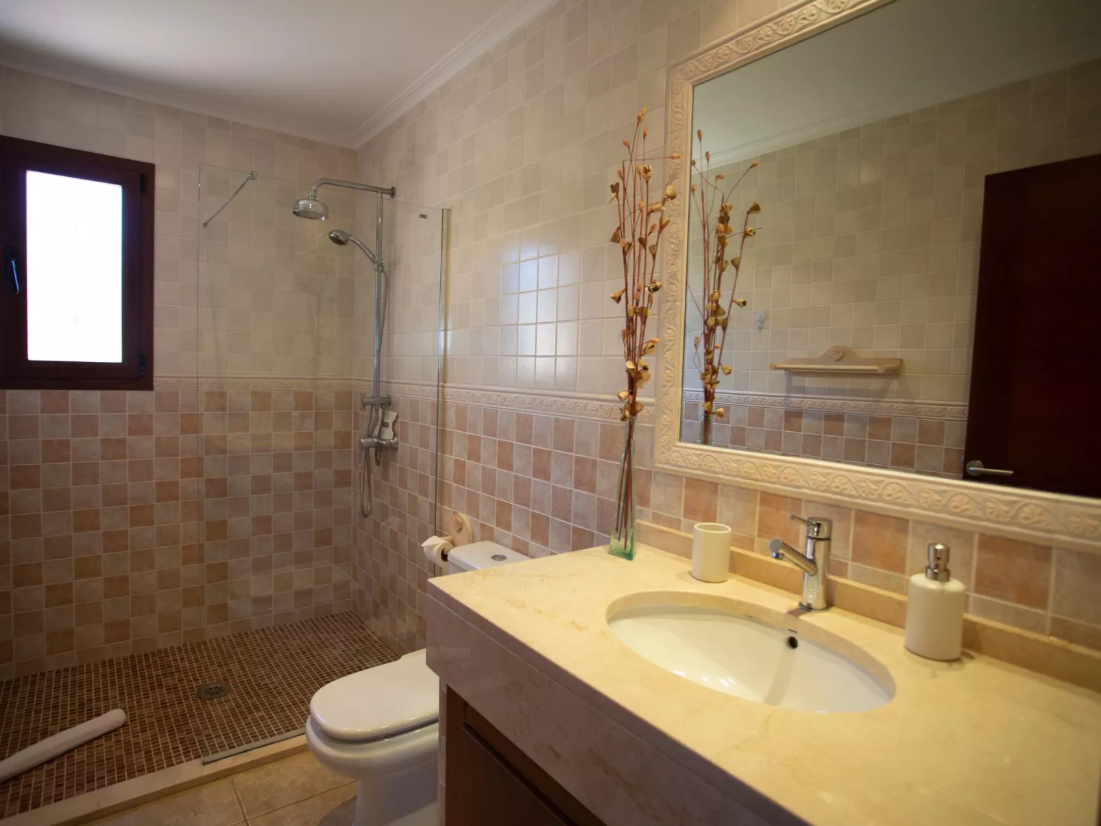 Finca Oliveres-Binnen