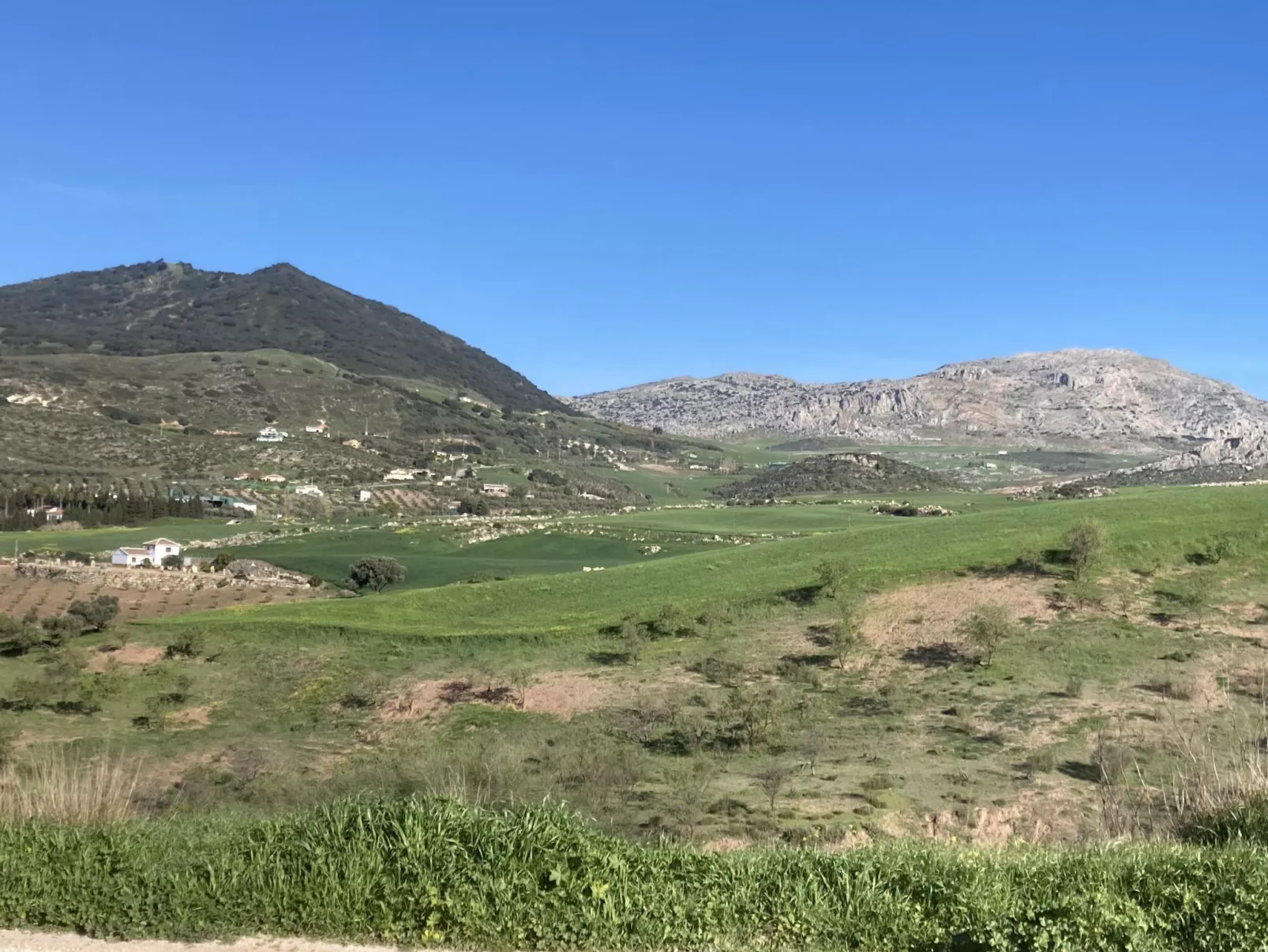 Wunderschön gelegenes Ferienhaus mit privatem Pool-Buiten