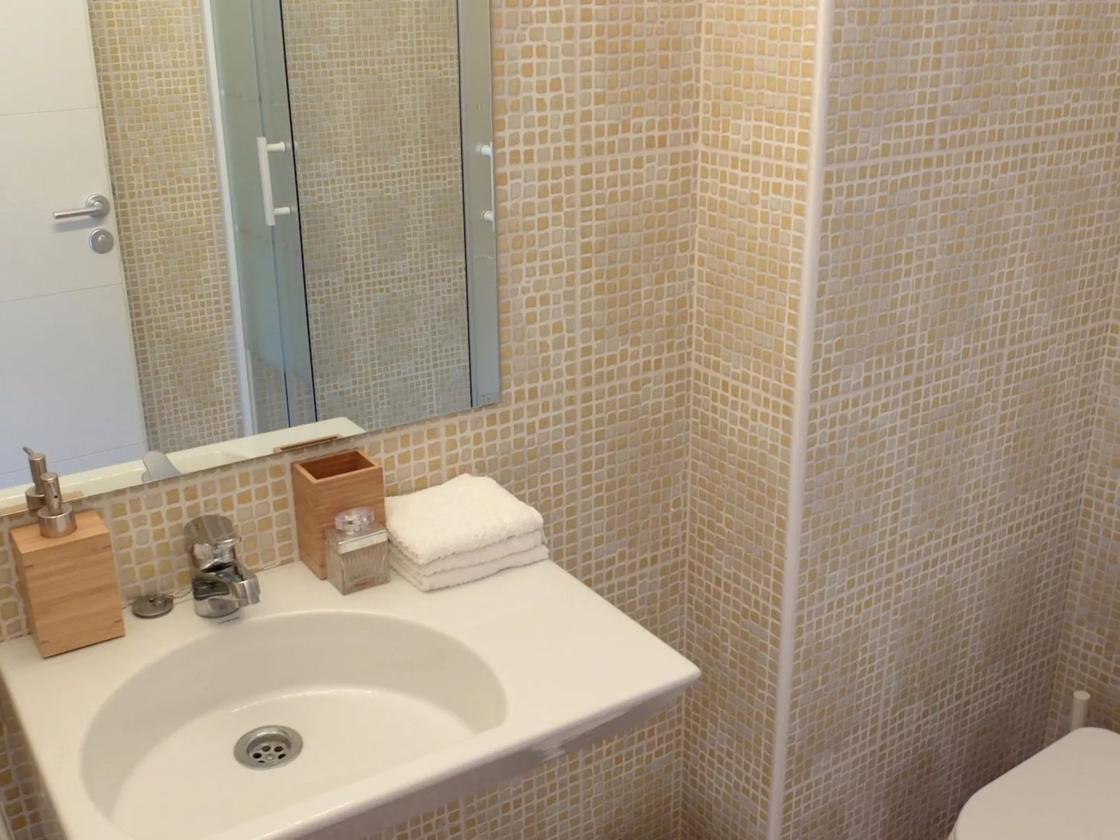 Komfortable geräumige Wohnung mit bester Aussicht 5p max-Image-tags.info