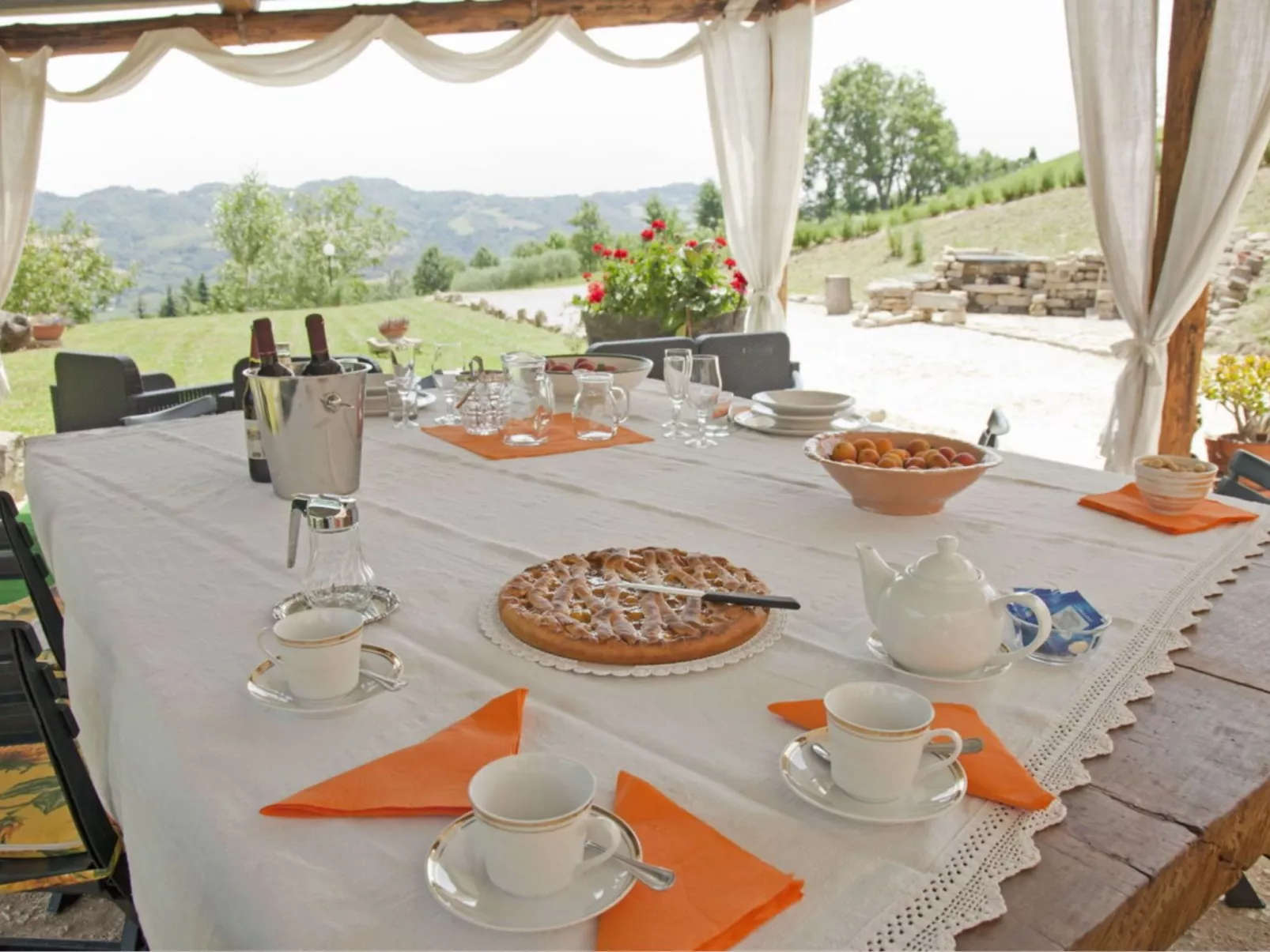 Villa mit privatem Pool und atemberaubender Aussicht-Buiten