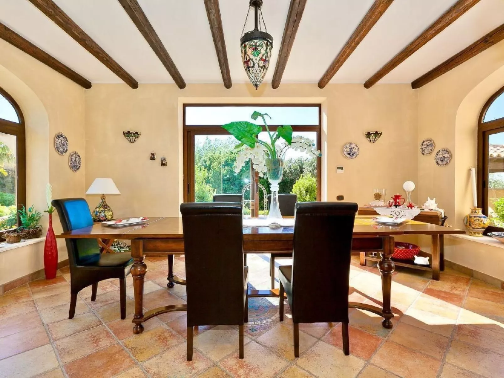 In Castelvetrano mit Gepflegtem Garten-Image-tags.info