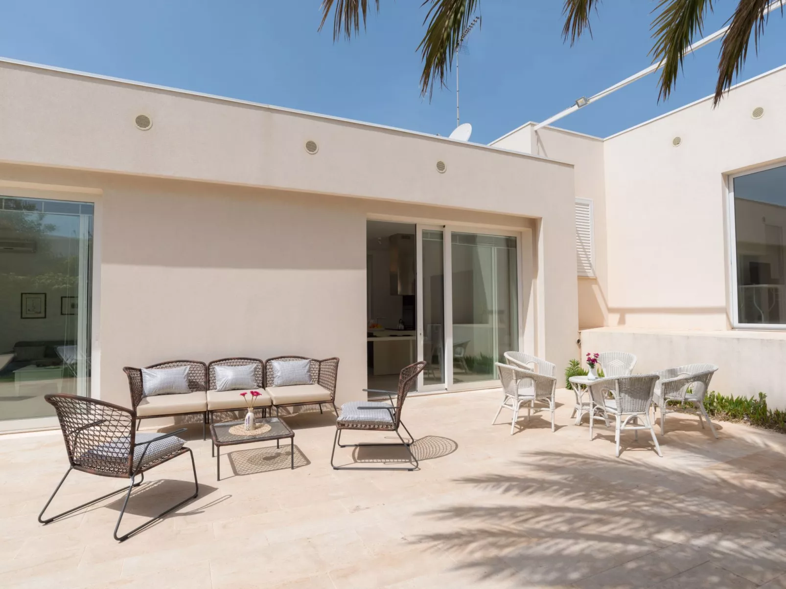 In Ragusa mit Möblierter Terrasse-Image-tags.info