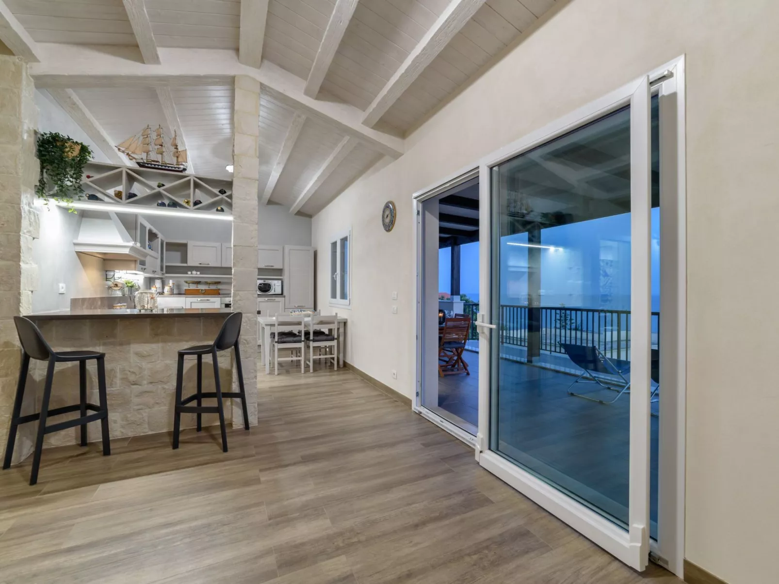 Appartement in Donnalucata mit Möblierter Terrasse und Meerblick-Image-tags.info