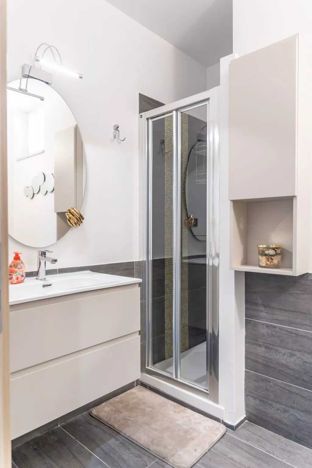 Loving Alassio - Eine hochmoderne Drei-Zimmer-Wohnung am Meer-Binnen