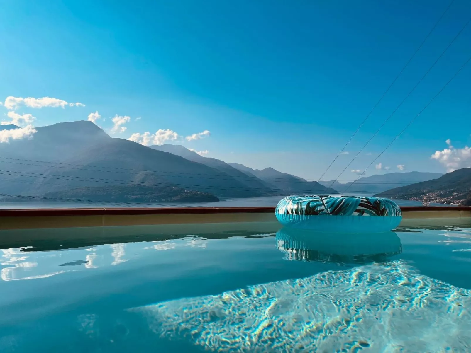 'Casa Domenica' mit Blick aufs Wasser-Buiten